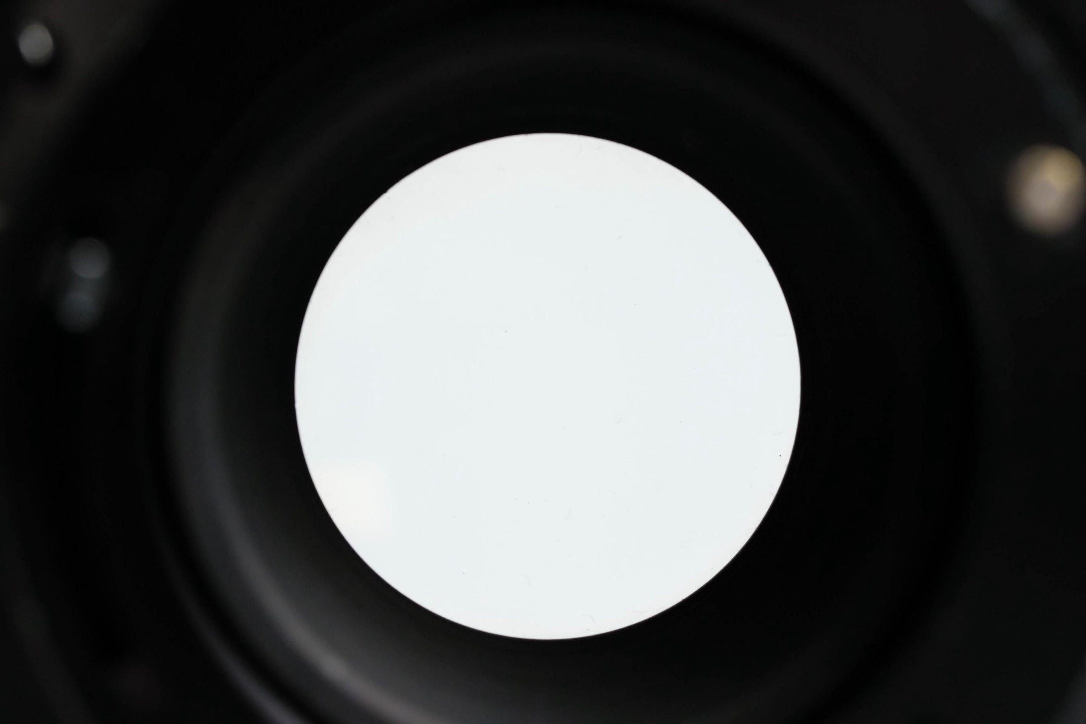 Tokina 135mm f2.8 (Canon FD) – Classic Telephoto Lens with Fast Aperture