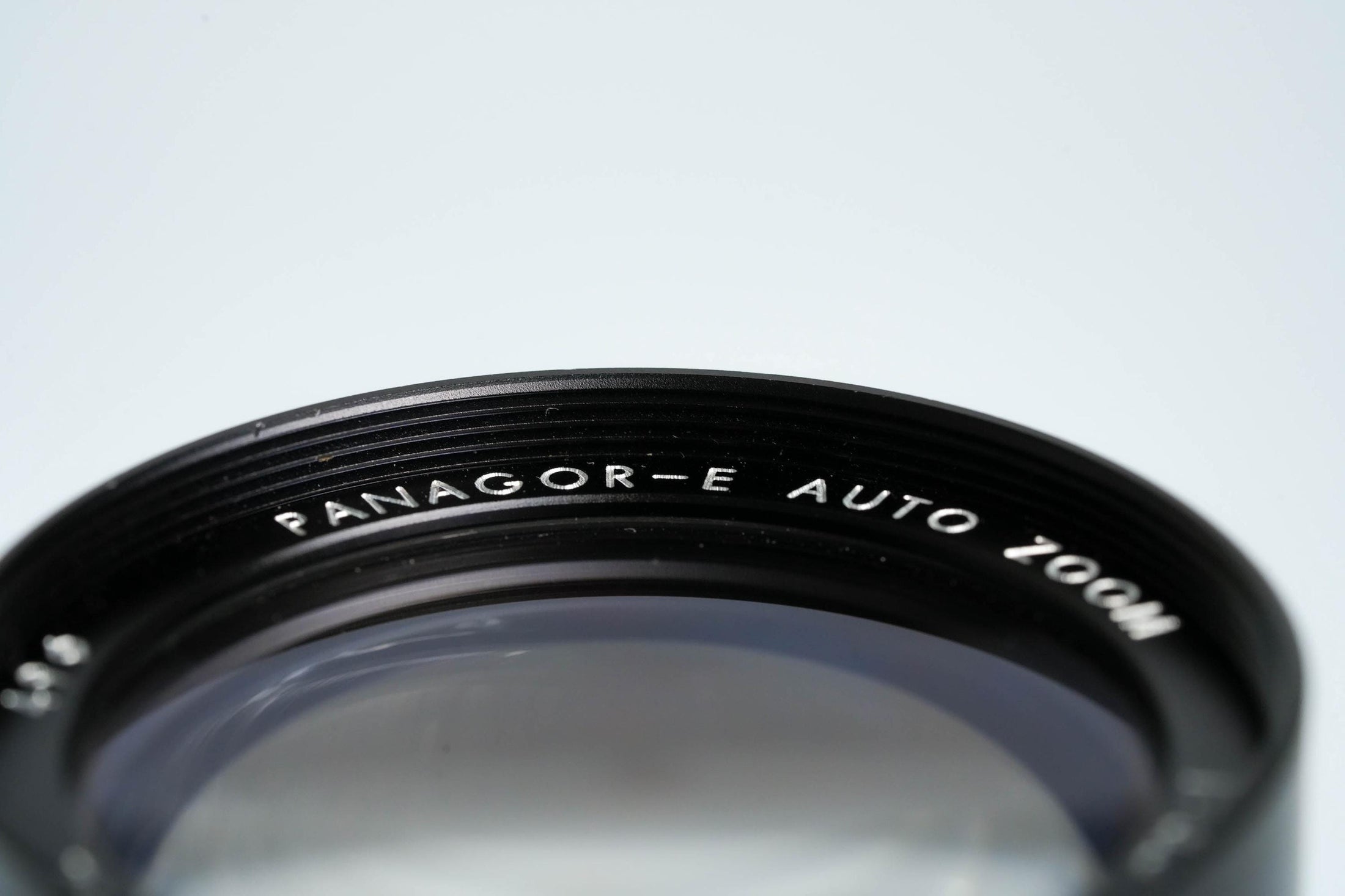 Panagor-E Auto Zoom 80-200mm f/5.5 – Vintage Telephoto Zoom Lens for M42