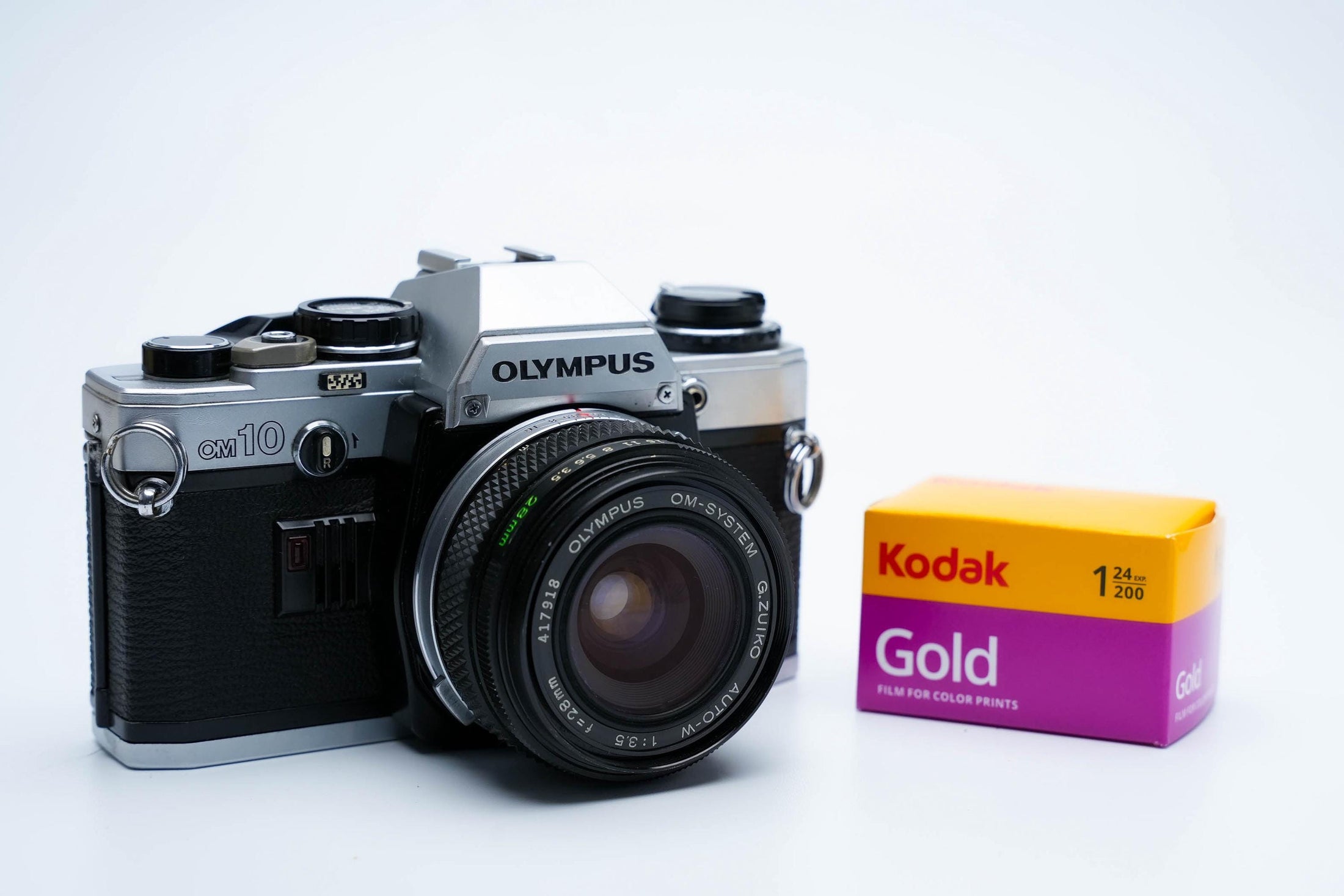 Olympus OM-10 + OM-System G.Zuiko 28mm f/3.5 + Free Kodak Gold 35mm