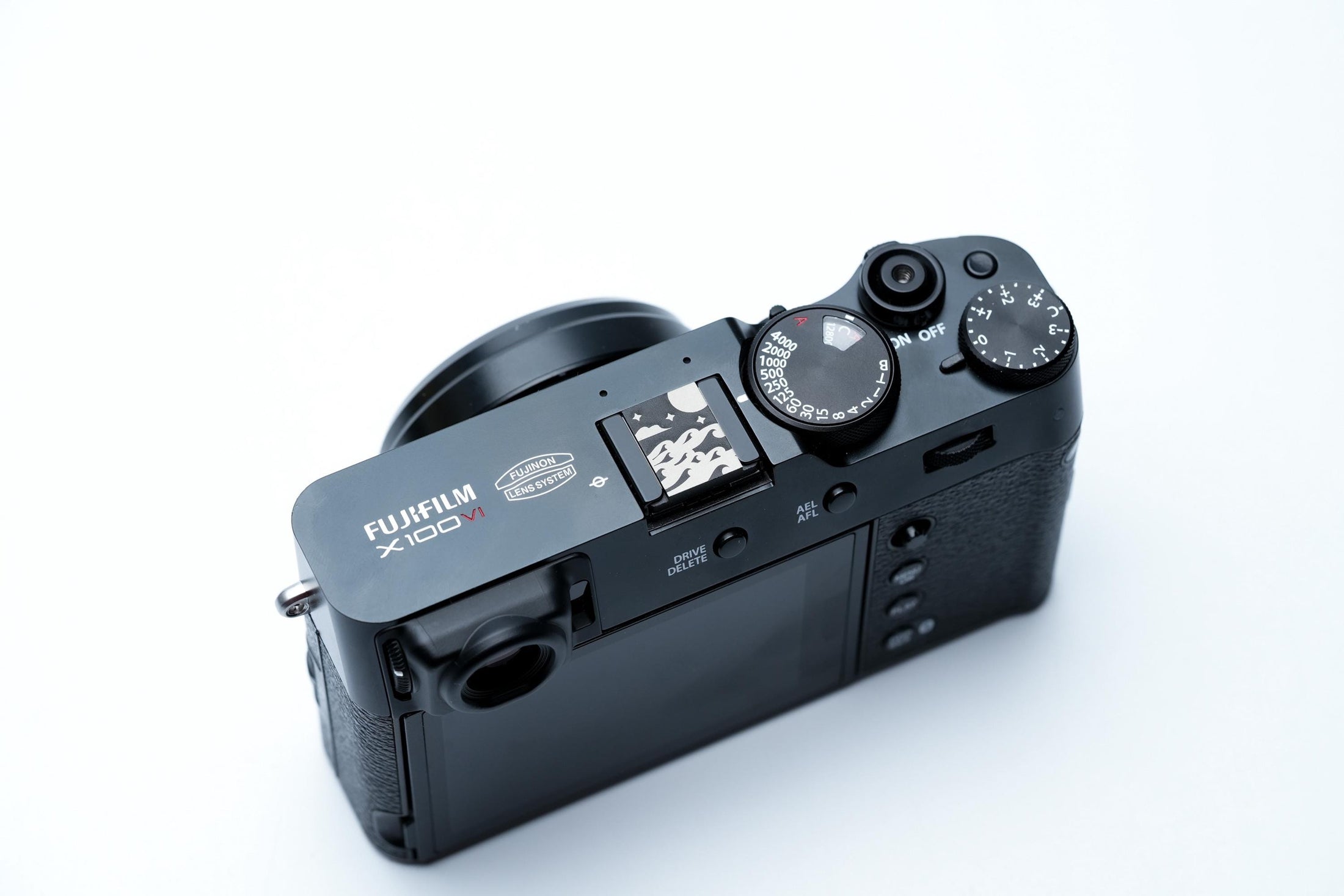 Aquarius Ocean flitsschoendeksel – wilde golven – gelaserd aluminium – zwart gecoat