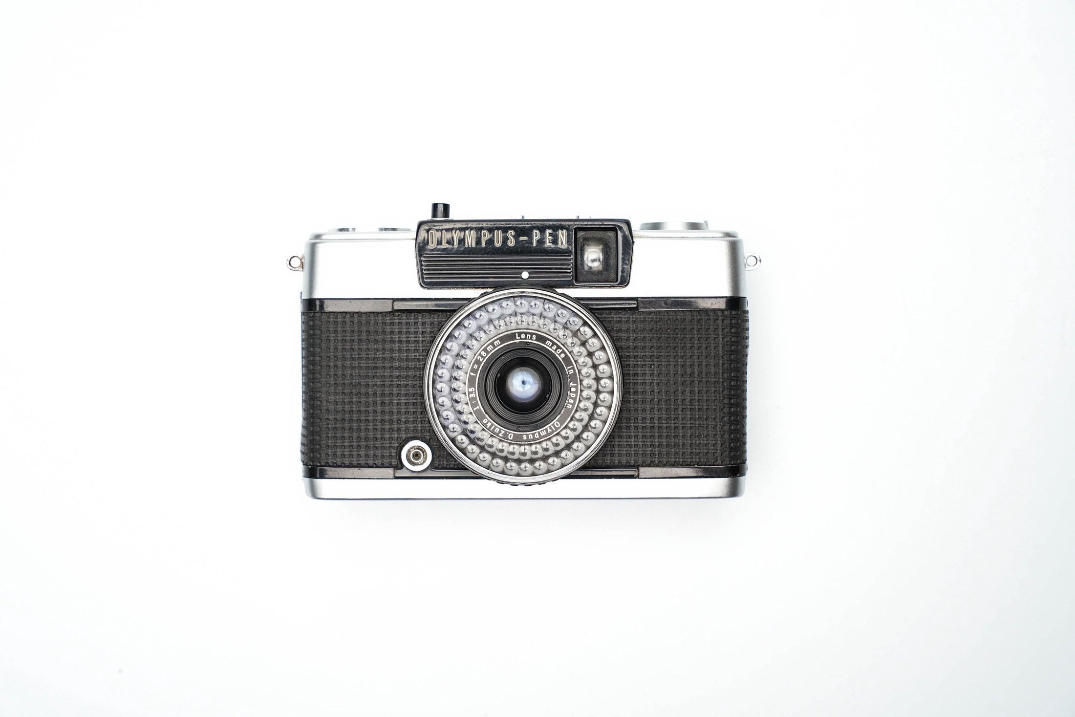 Olympus Pen EE-3 – Iconic Half-Frame Camera | Working with User Trails