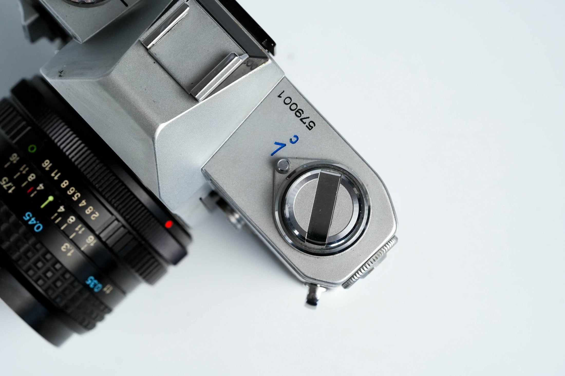 Canon FT QL + Tokina RMC 28mm f/2.8 – Fully functional + free 35mm film