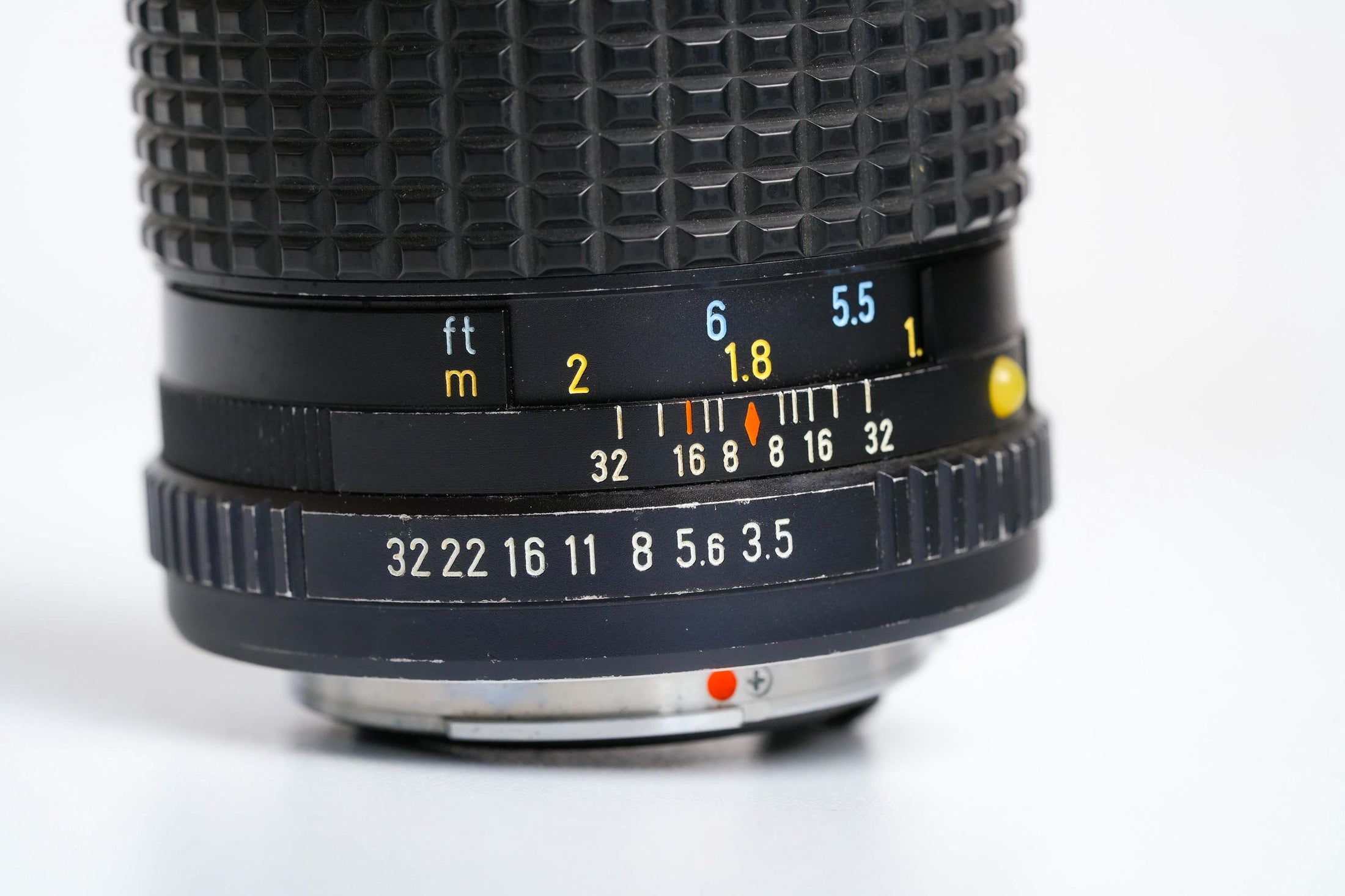 Pentax-M 135mm f3.5 – Compact Telephoto Lens with Character