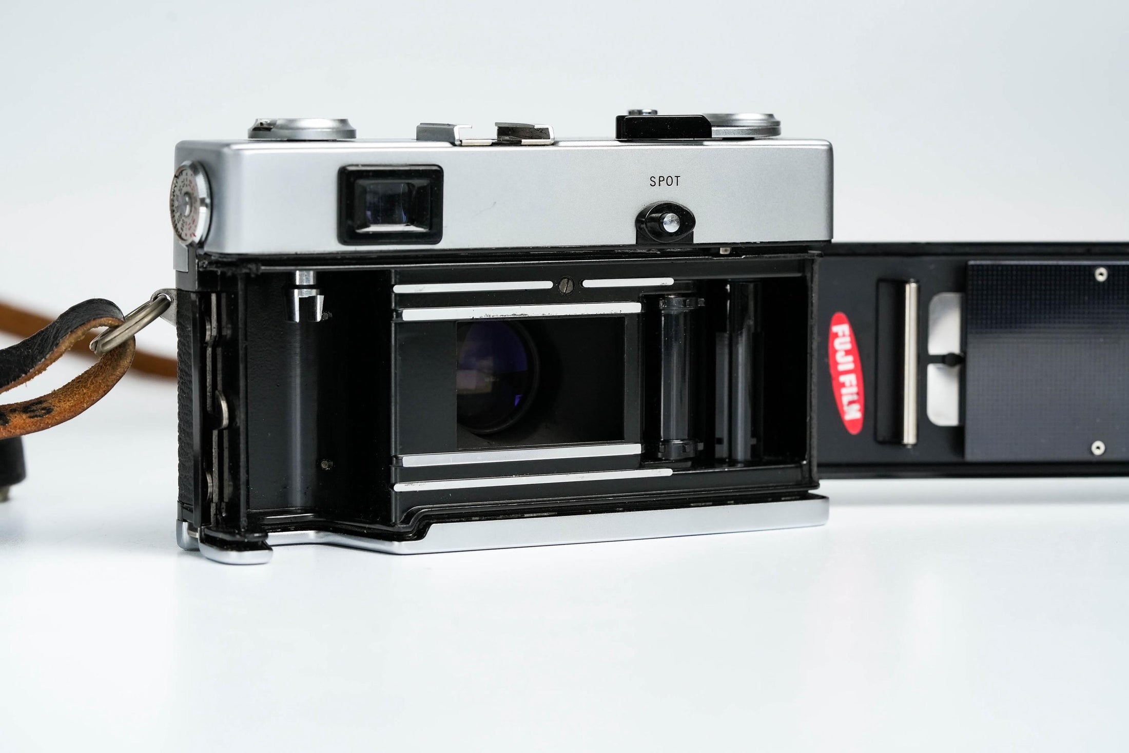 Olympus 35 SP + G. Zuiko 42mm f/1.7 + Free Kodak Gold – Rare rangefinder | Fully working | With learning cover and lens cap
