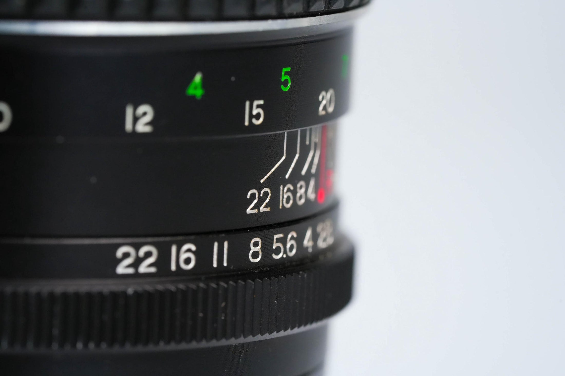 Pentor 135mm f/2.8 – Classic Telephoto Lens with M42 Mount