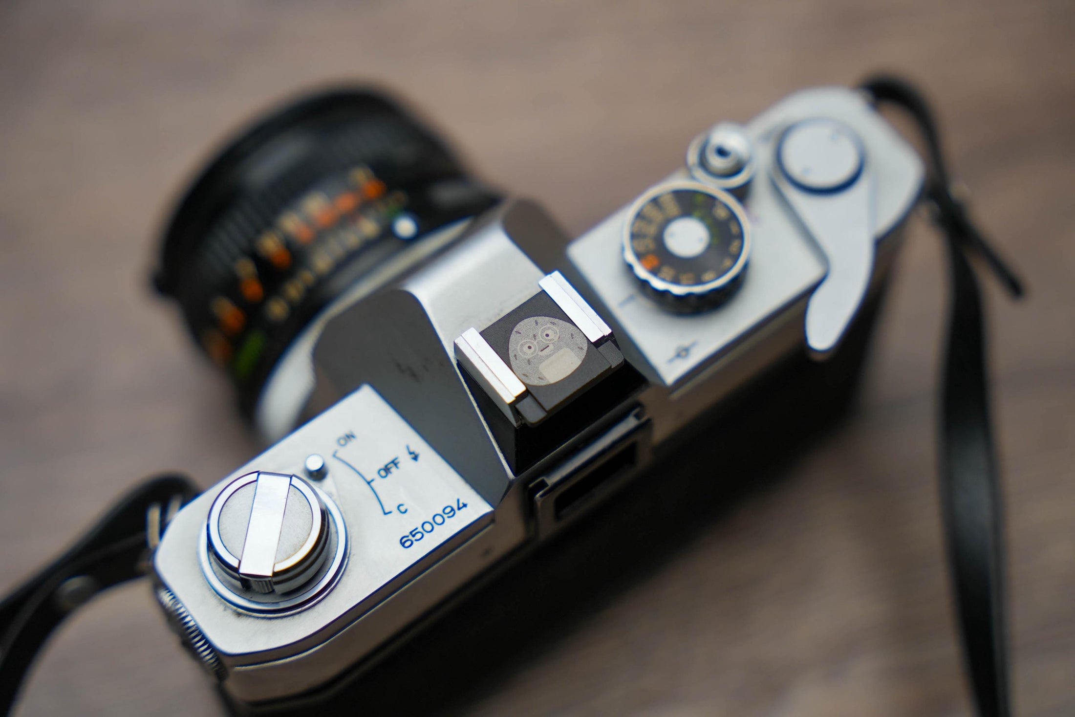 Unieke Aluminium Flitsschoen met Japanse Onigiri Gravure – Verkrijgbaar in Goud, Zilver en Zwart