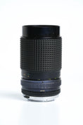 Load image into Gallery viewer, Tokina RMC 35-135mm f4-4.5 (OM-mount) – Vintage Allround Zoomlens
