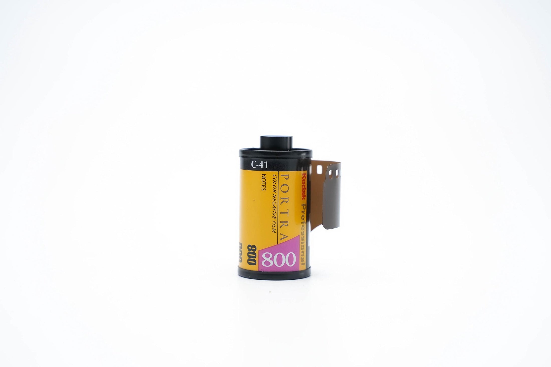 Kodak Portra 800 – 35mm Professional Color Negative Film (36 exposures) | High ISO, Natural Skin Tones (gradient)