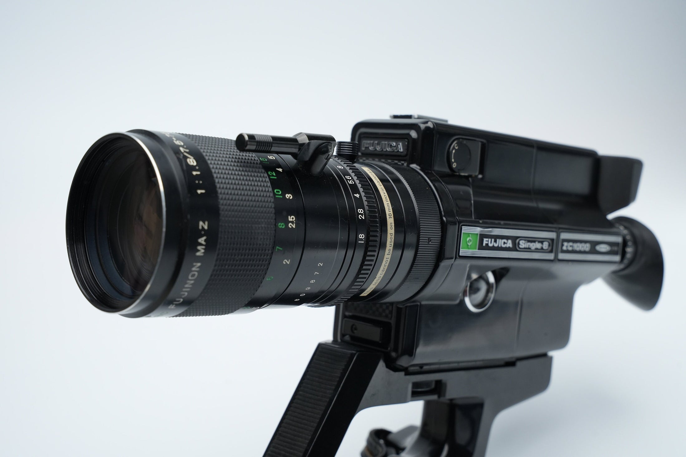 Fujica New ZC1000 Single-8 Film Camera with EBC Fujinon MA-Z Macro Zoom Lens – Full Functionality (Dutch manual)