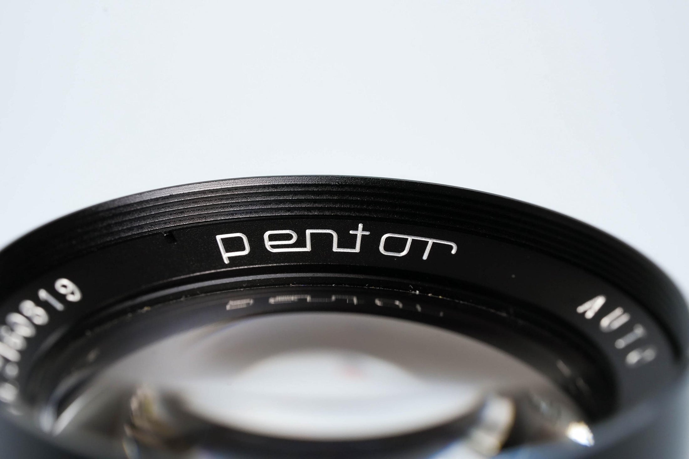 Pentor 135mm f/2.8 – Classic Telephoto Lens with M42 Mount