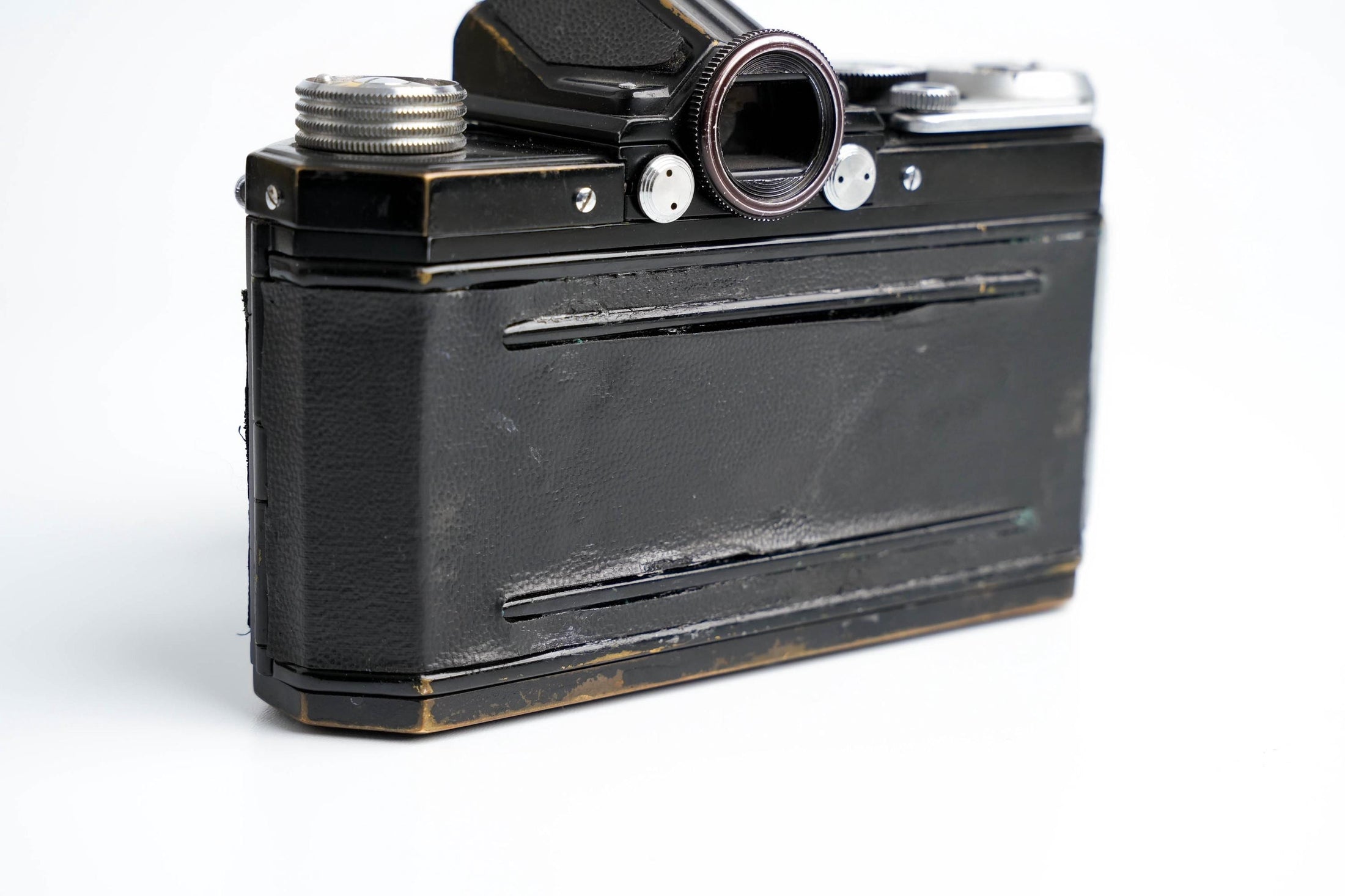 Edixa-mat Kadett – Mechanical German SLR with Edixa Auto-Cassaron 50mm f/2.8 Lens