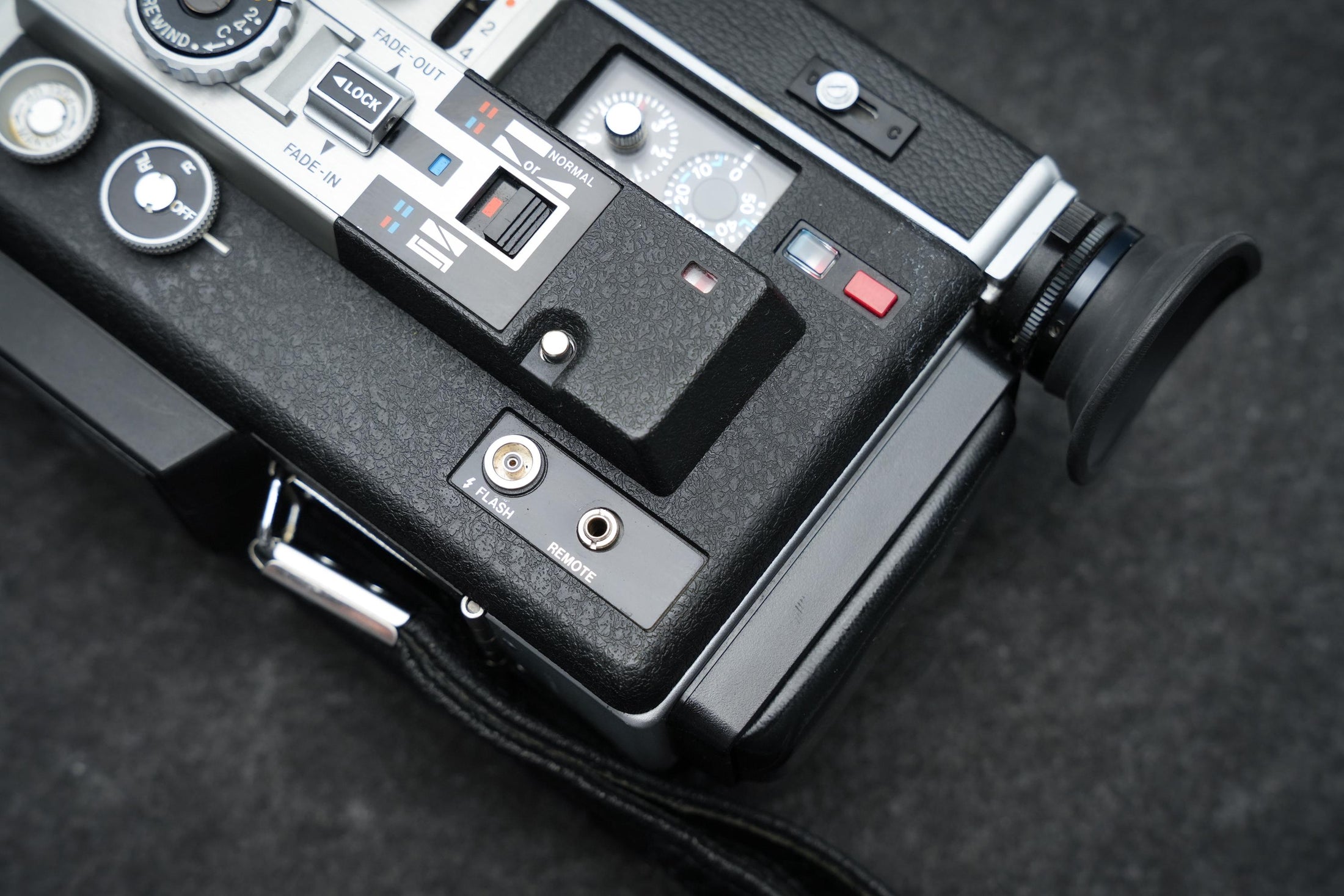 Canon Auto Zoom 1014 Electronic – Super 8 Filmcamera – 1973 – Zilver-Zwart – 10x Zoom – Macro Lens – Voor Cineasten & Verzamelaars