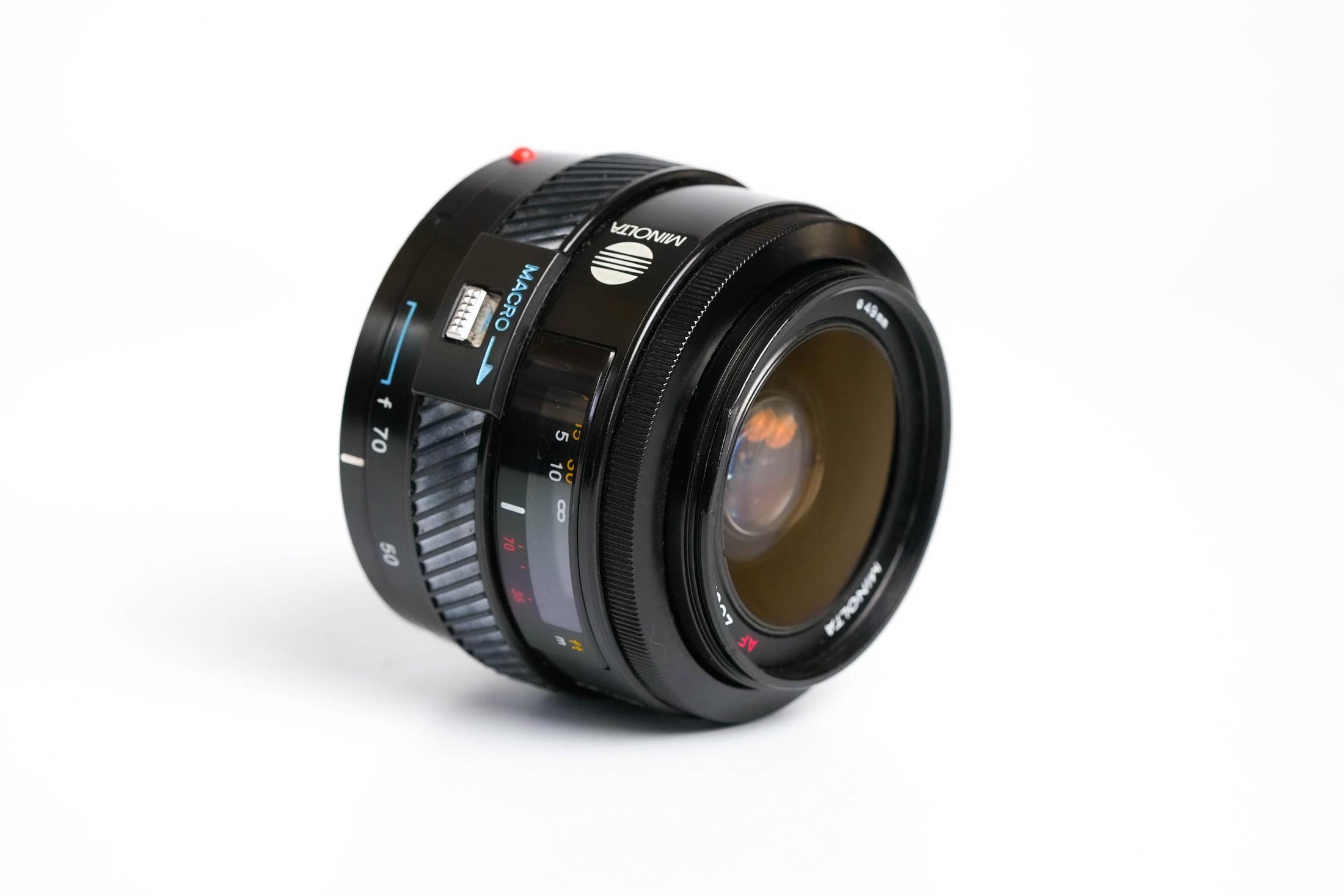 Minolta 35-70mm f/4 AF Zoom Lens – Compact and Versatile Classic