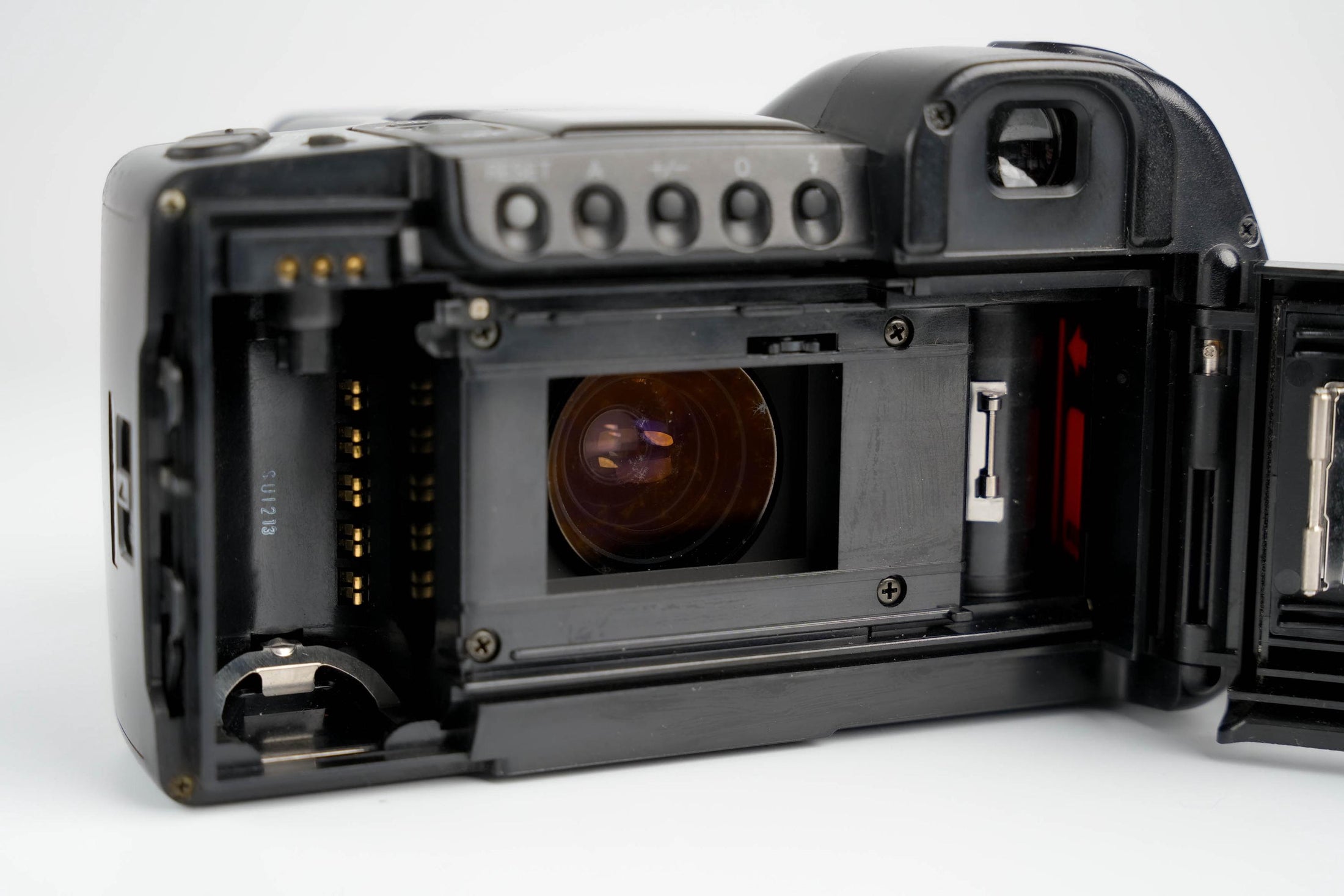 Ricoh Mirai 105: Retro Analog Camera with Modern Autofocus