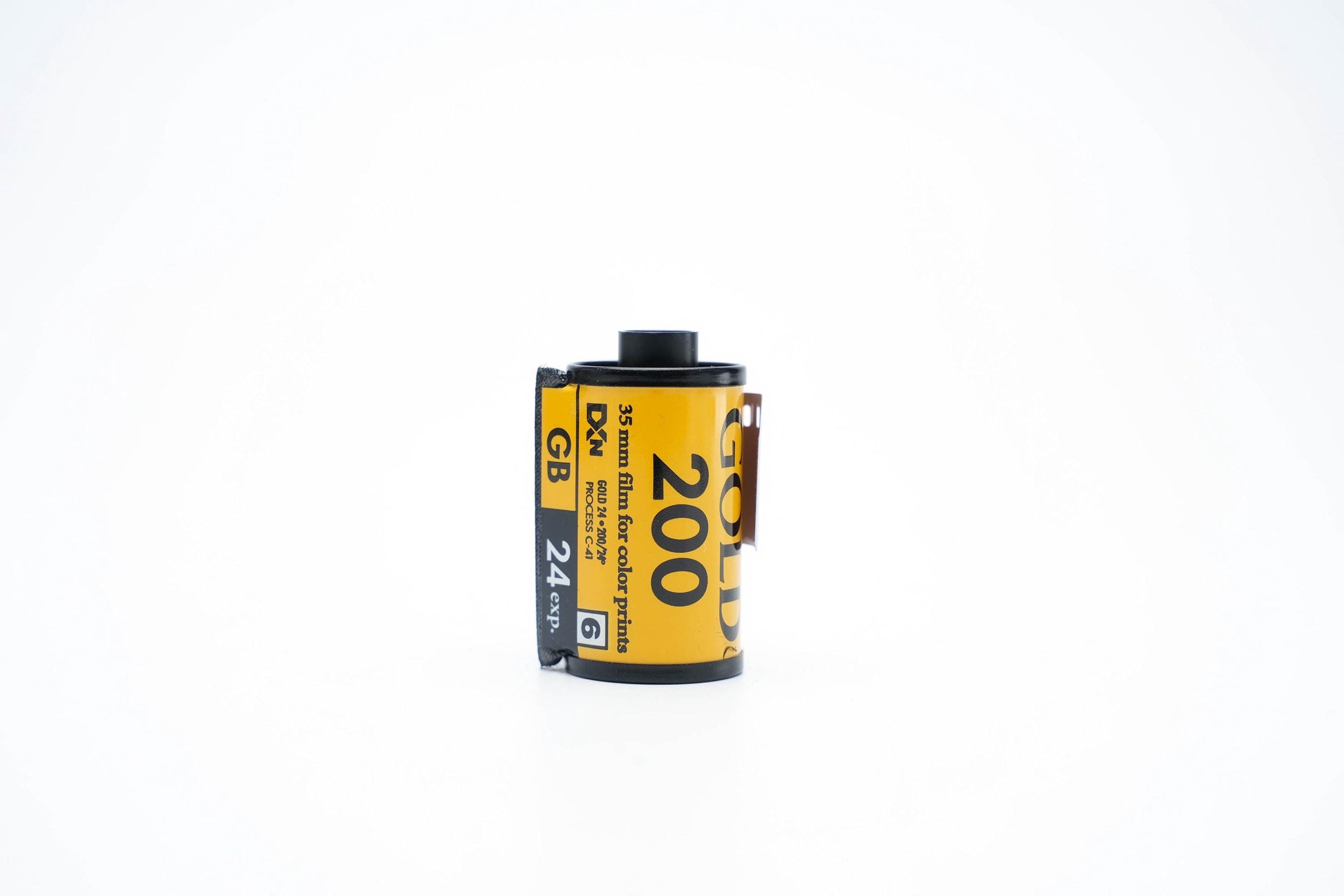 Kodak Gold 200 – 35mm Color Negative Film (24 exposures) | Vintage Analog Film Roll