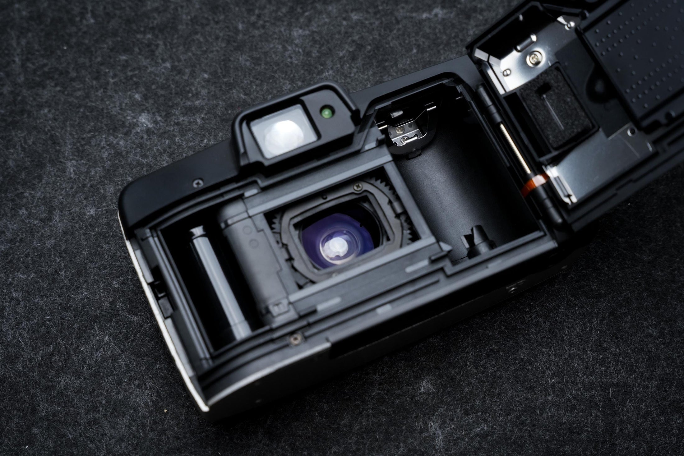 Canon Prima Zoom 76 + gratis 35mm film – 35mm point-and-shoot camera – 1999 – nieuw in doos, old stock