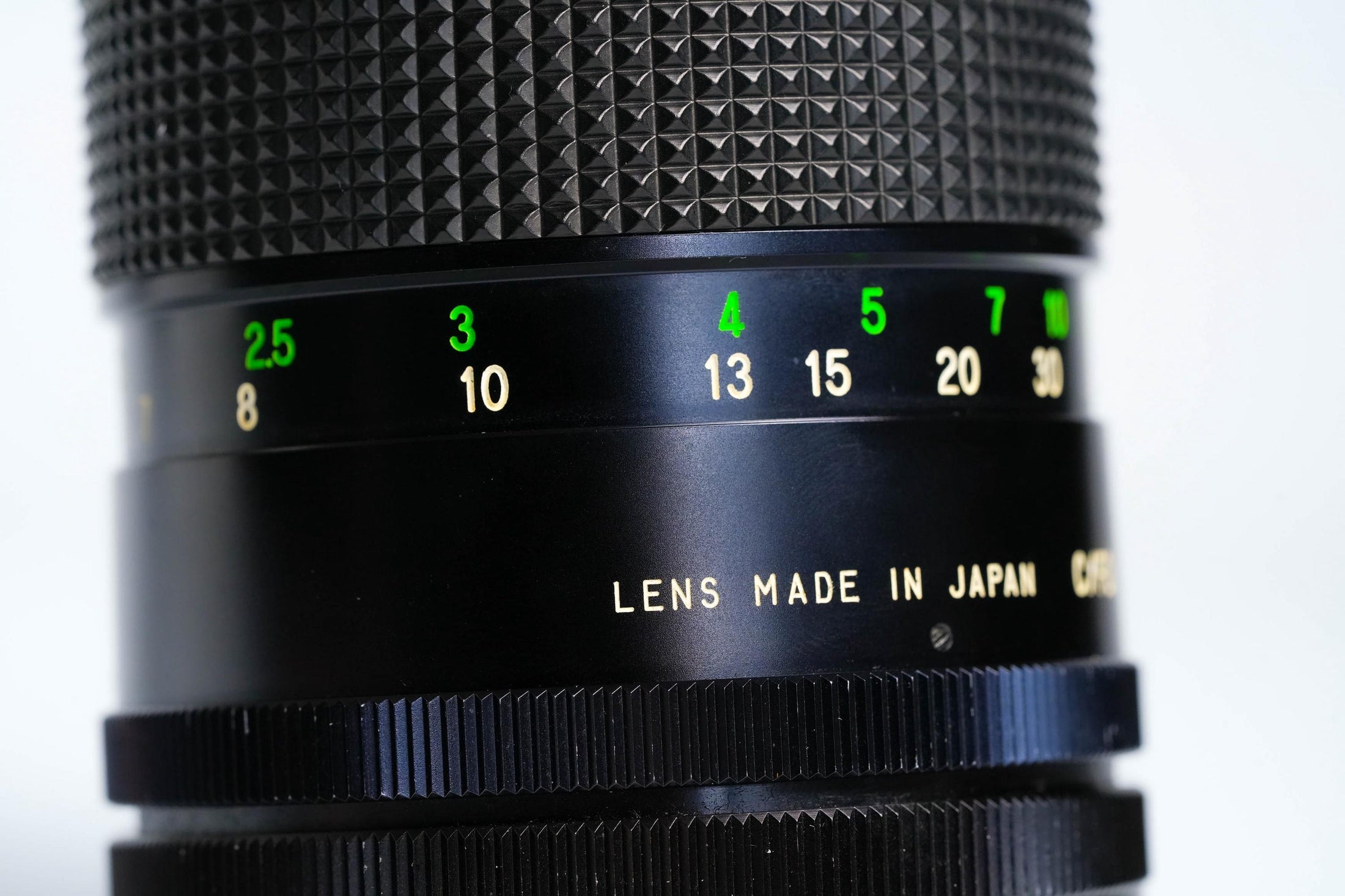 Vivitar 135mm f2.8 (Canon FD) – Classic Telephoto Lens with Beautiful Bokeh