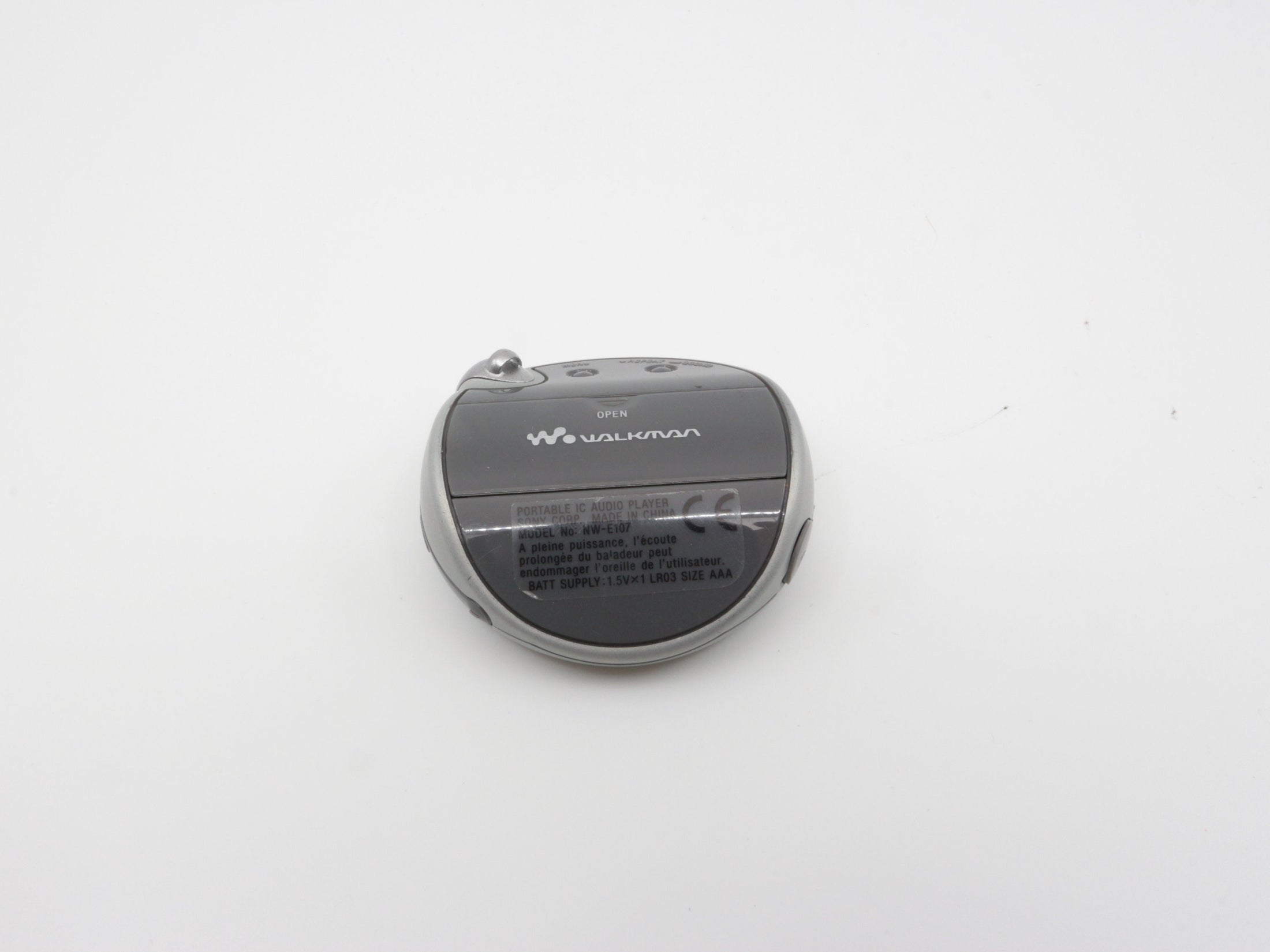 Sony NW-E107 Network Walkman | Sony mini mp-3 player | Digital music player | Vintage MP-3 player