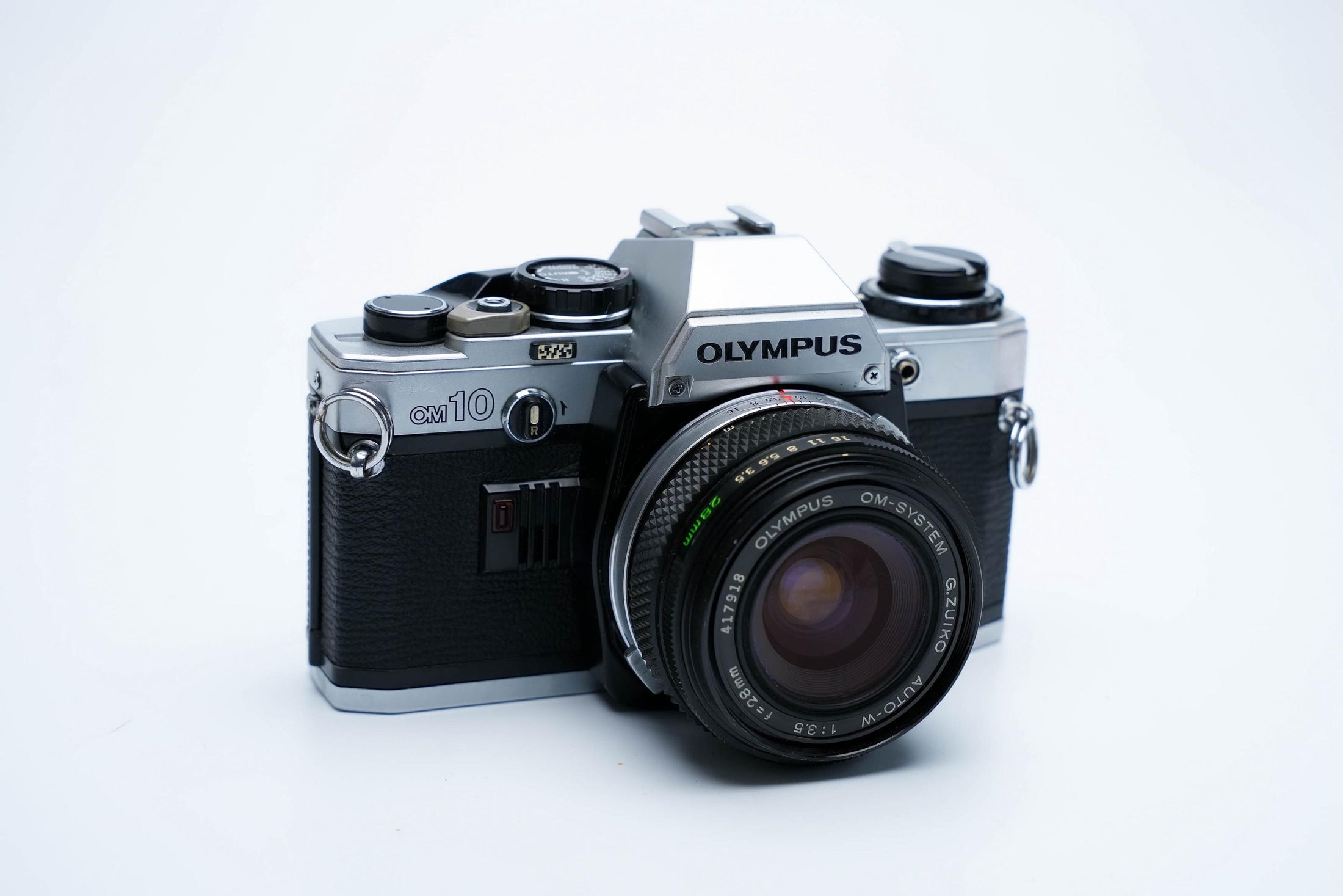 Olympus OM-10 + OM-System G.Zuiko 28mm f/3.5 + Free Kodak Gold 35mm