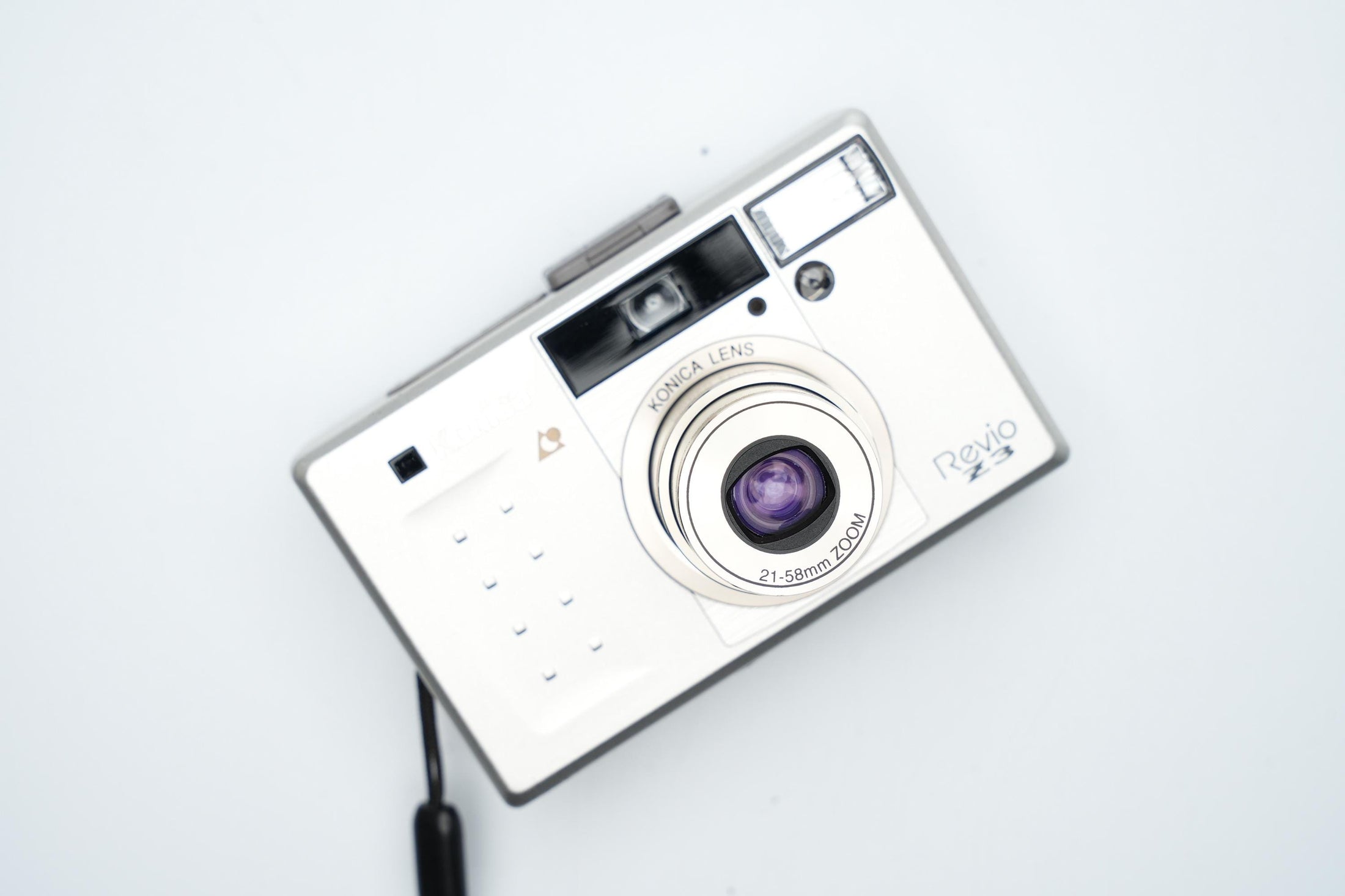 Konica Revio Z3 Compact APS Camera – Elegance and Innovation in Analog Photography