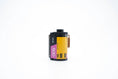 Load image into Gallery viewer, Kodak Portra 800 – 35mm Professional Color Negative Film (36 exposures) | High ISO, Natural Skin Tones (gradient)
