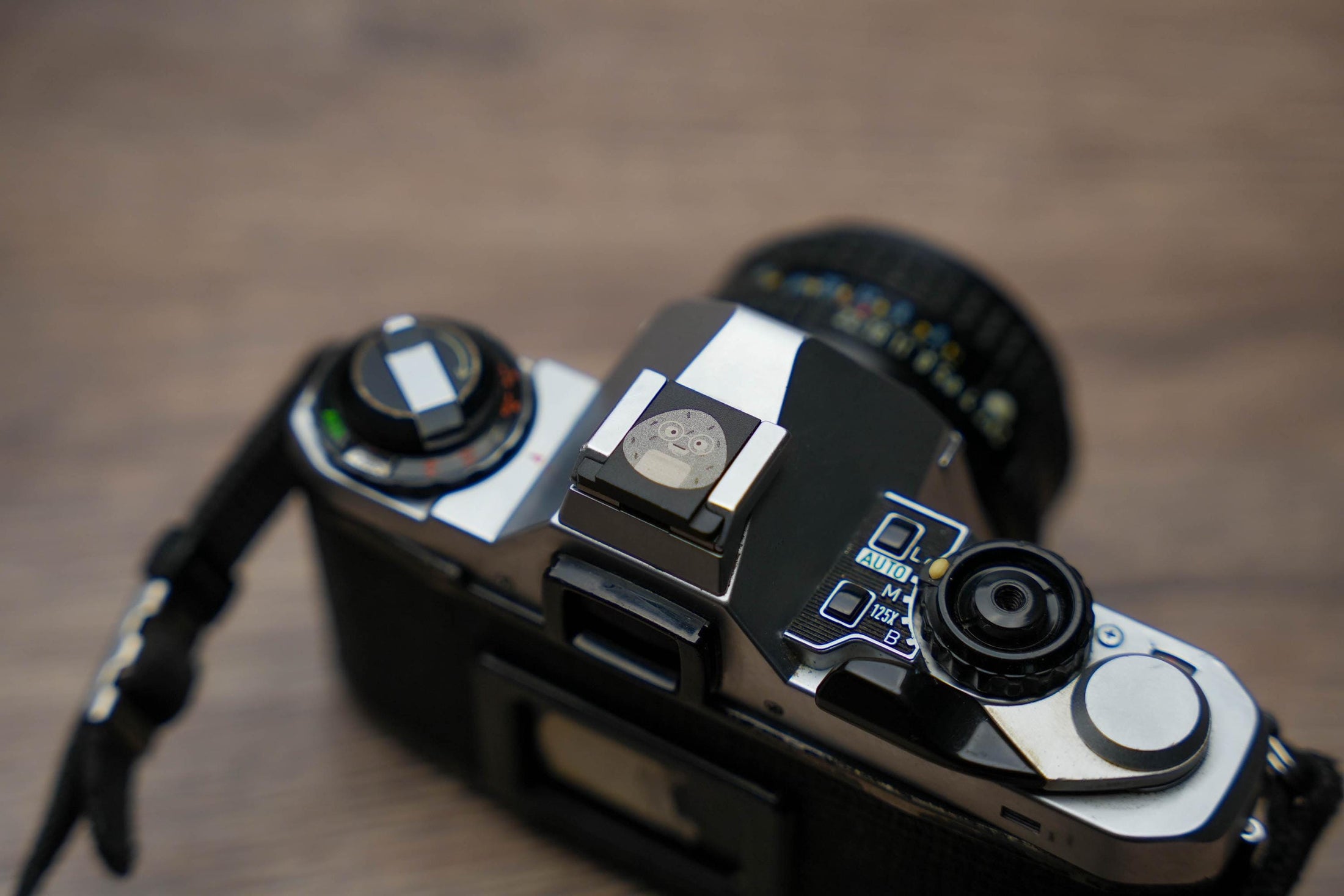 Unieke Aluminium Flitsschoen met Japanse Onigiri Gravure – Verkrijgbaar in Goud, Zilver en Zwart