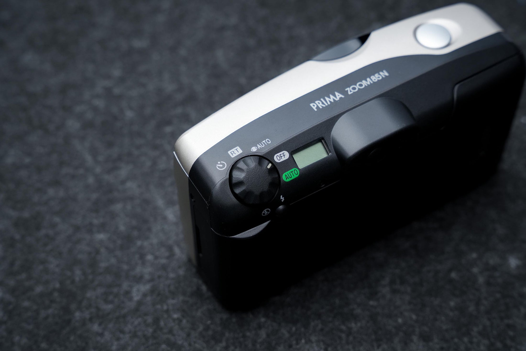 Canon Prima Zoom 85N + gratis 35mm film – 35mm point-and-shoot camera – 1998 – nieuw in doos, old stock