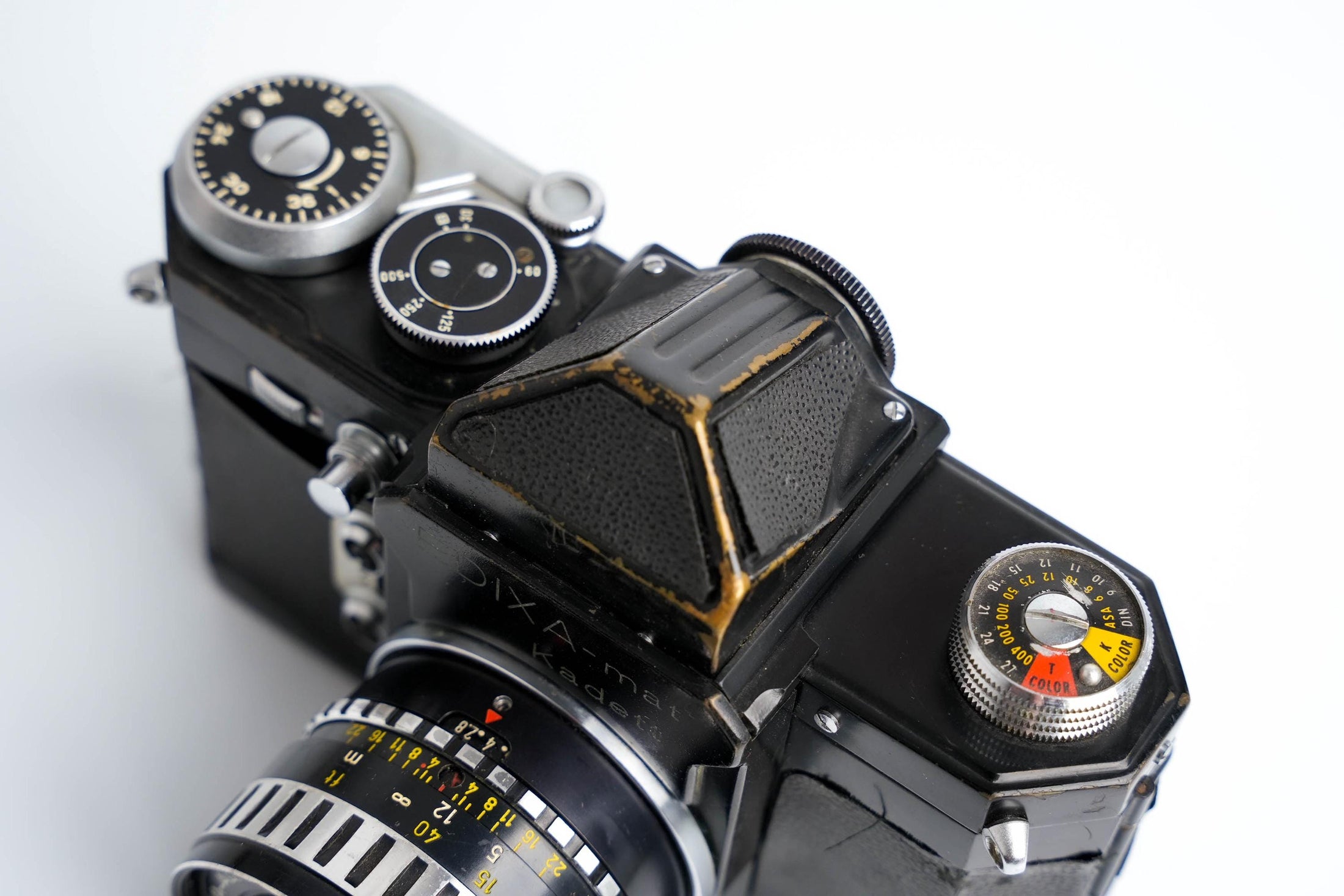 Edixa-mat Kadett – Mechanical German SLR with Edixa Auto-Cassaron 50mm f/2.8 Lens