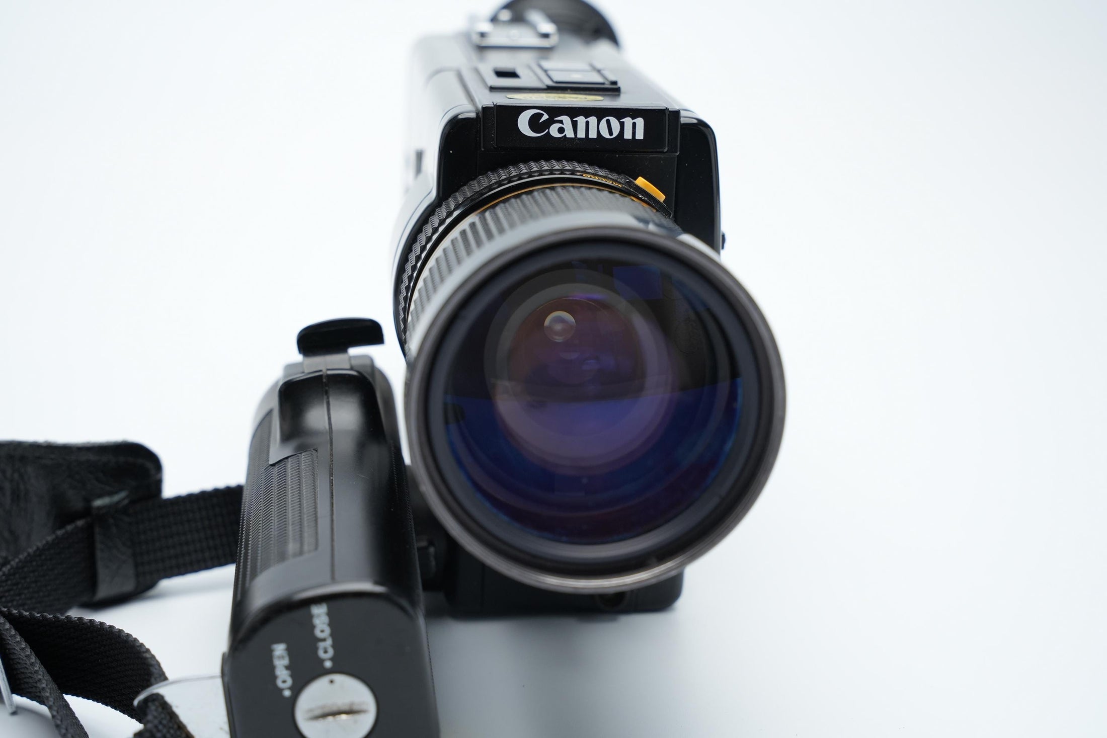 Canon 814 XL-S Super 8 Camera – For Collectors and Handy Repairers