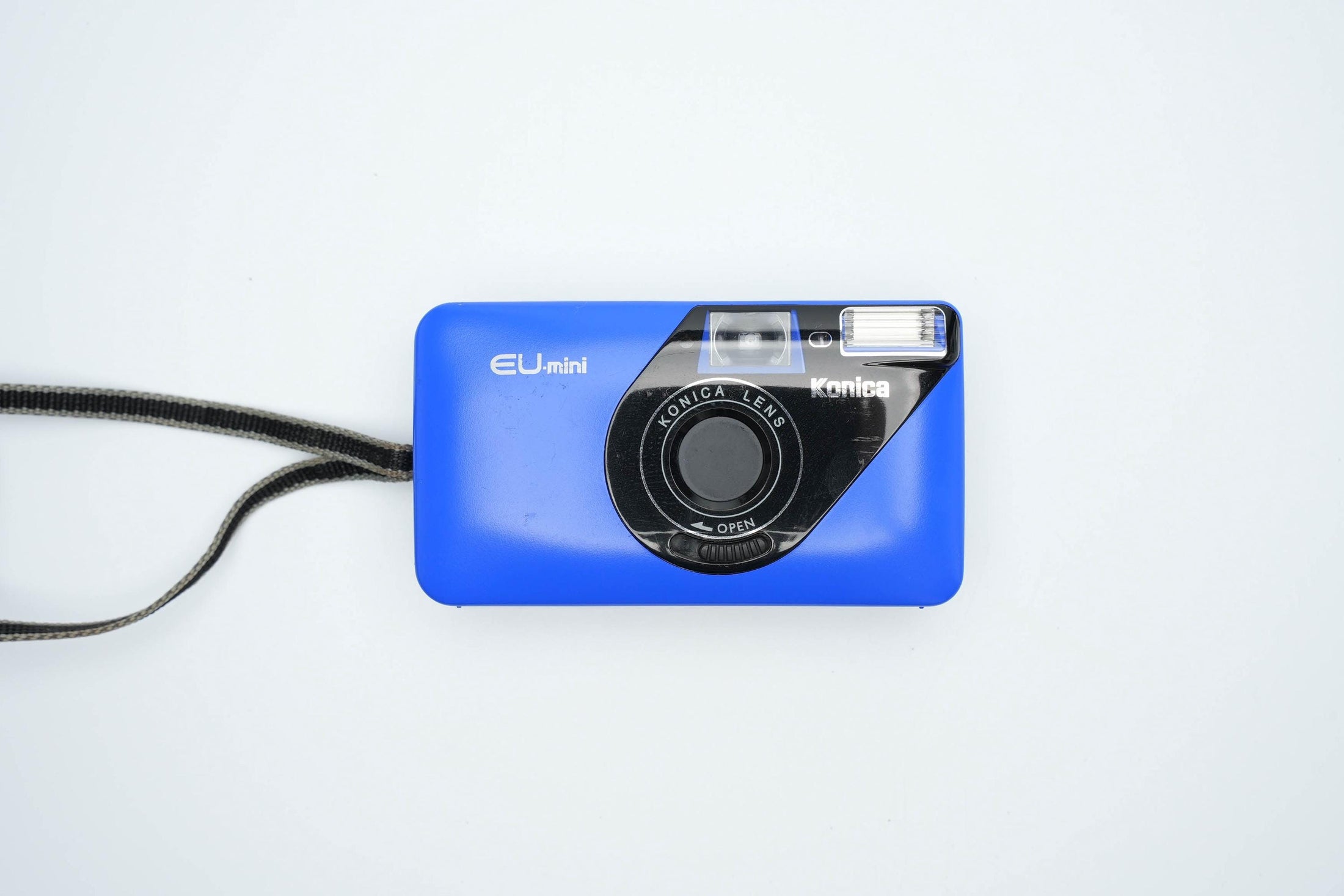 Konica EU-mini Point-and-Shoot Camera in Iconic Blue – Compact and Vintage Cool