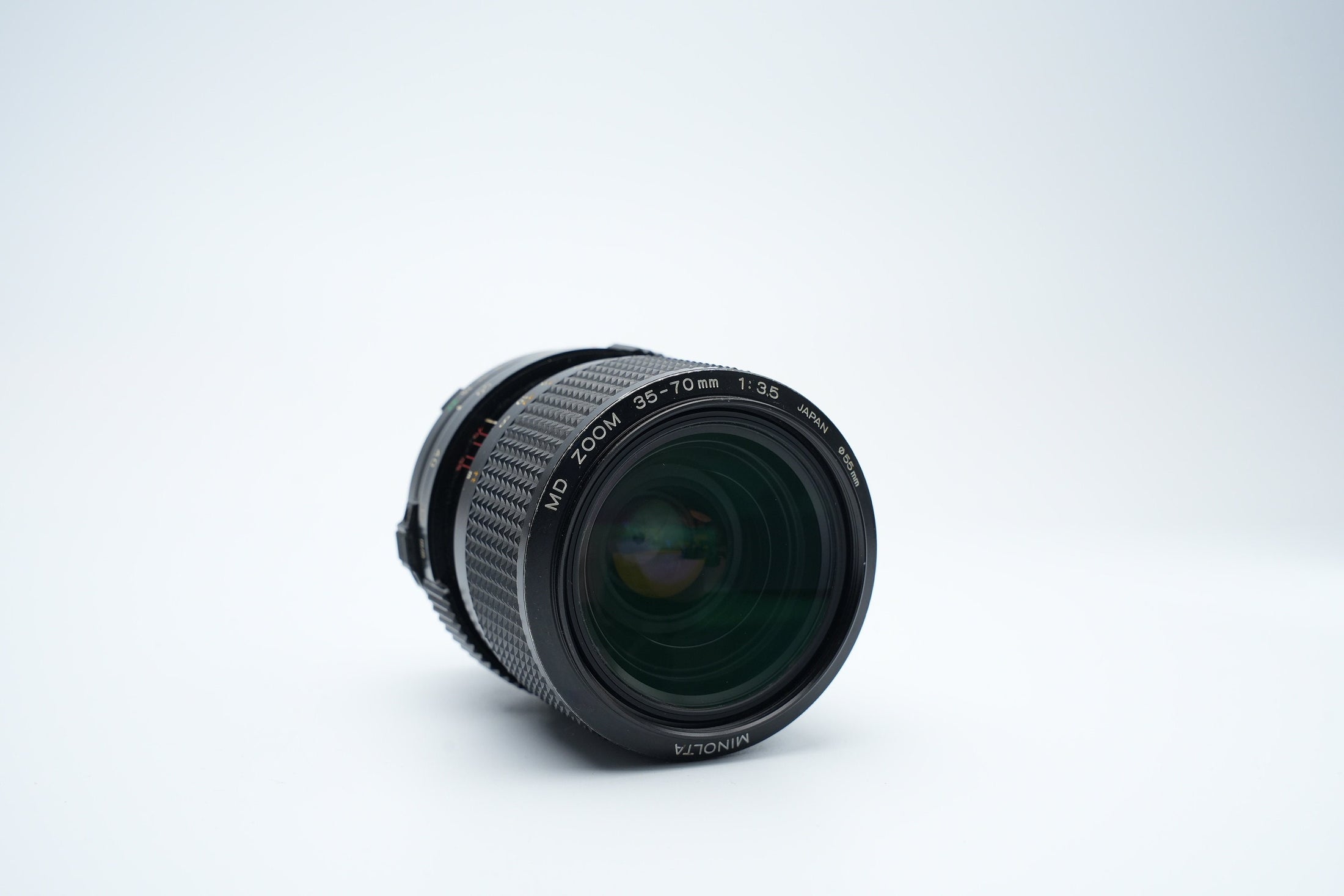 Minolta MD 35-70mm f/3.5 Macro Zoom Lens with Lens Hood