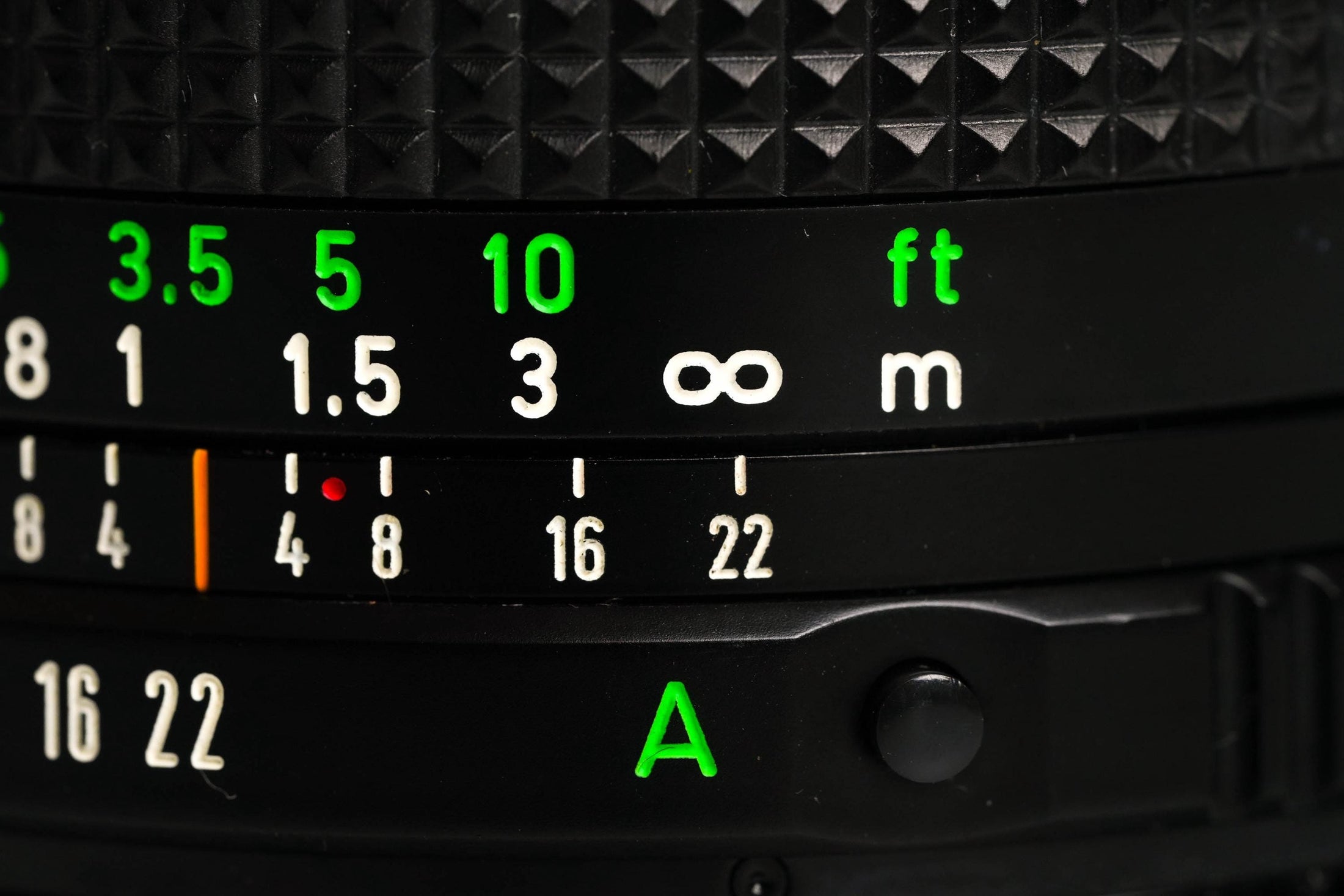 Canon FD 28mm f/2.8 – Classic Wide-Angle Lens for FD-mount