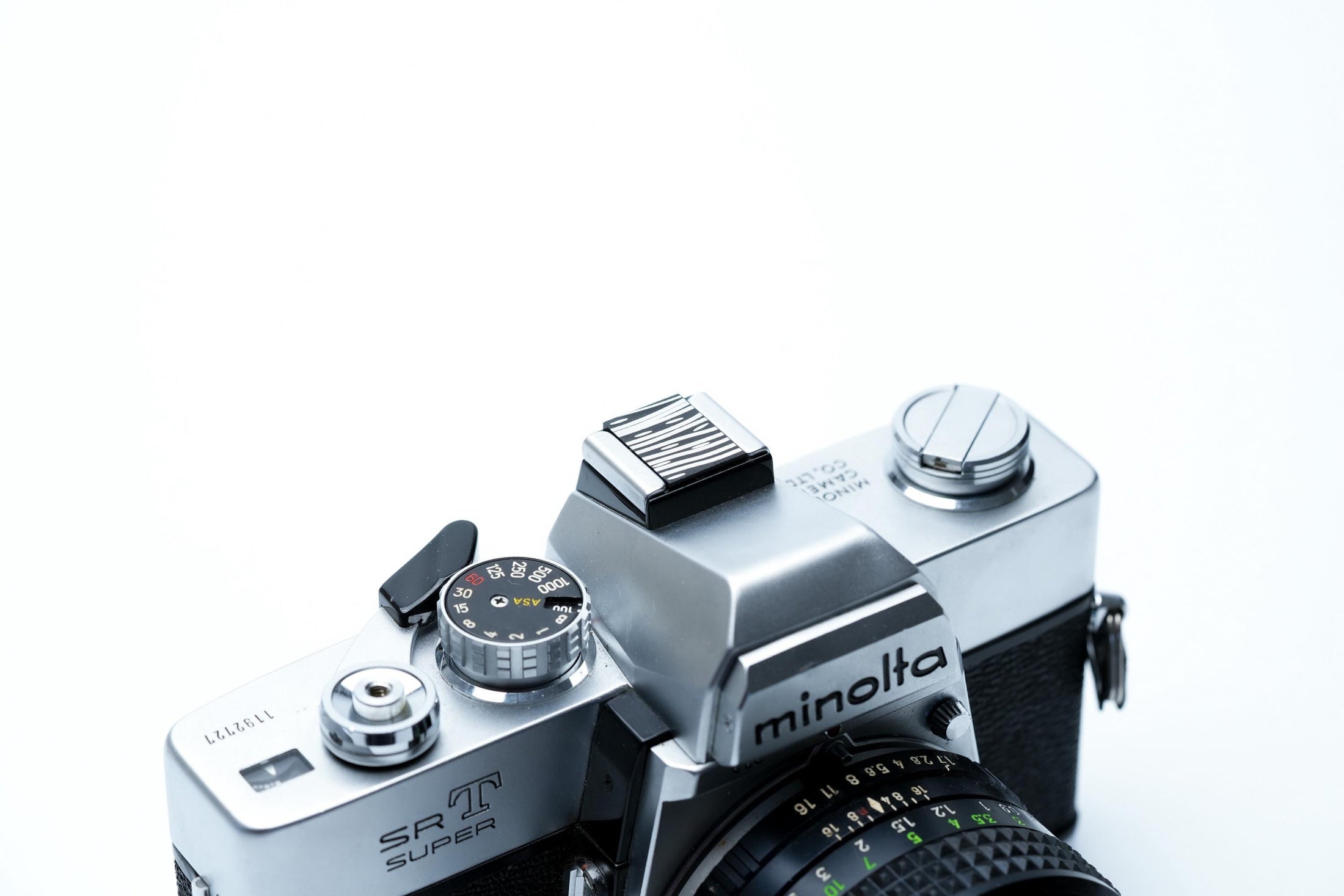 Abstracte flitsschoendeksel – gelaserd aluminium – zwart gecoat – standaard hotshoe