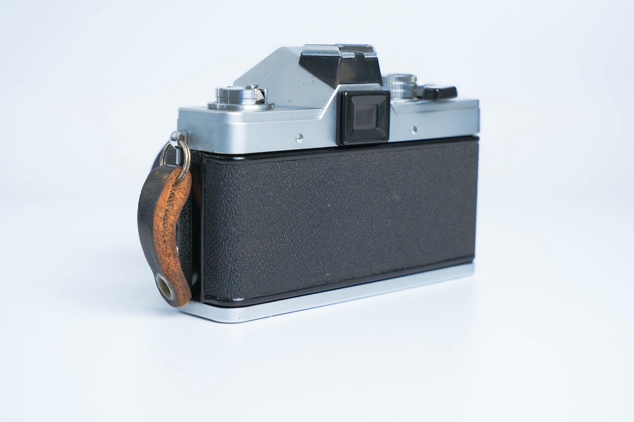 Praktica LTL 3 + Pentacon 50mm f/1.8 – Vintage 35mm SLR Camera | Fully Working