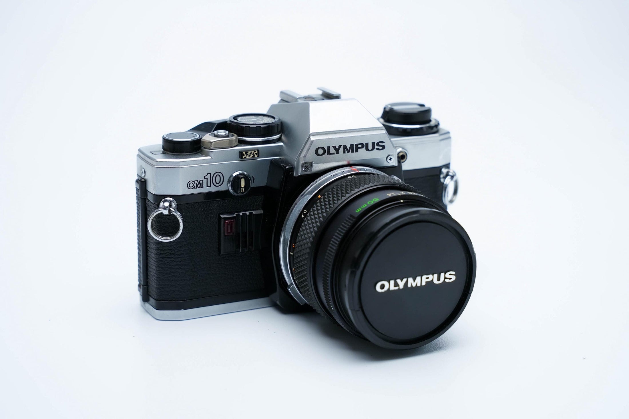 Olympus OM-10 – Olympus G.Zuiko 50mm f/1.4 + Free Kodak Gold 35mm Film