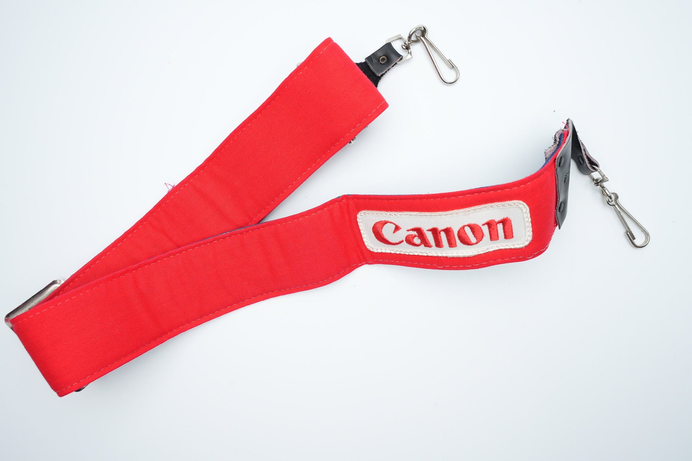 Rare Red Canon Camera Strap – Vintage Style, 100 cm / 39.4 inch – Sturdy and Comfortable Carry Strap