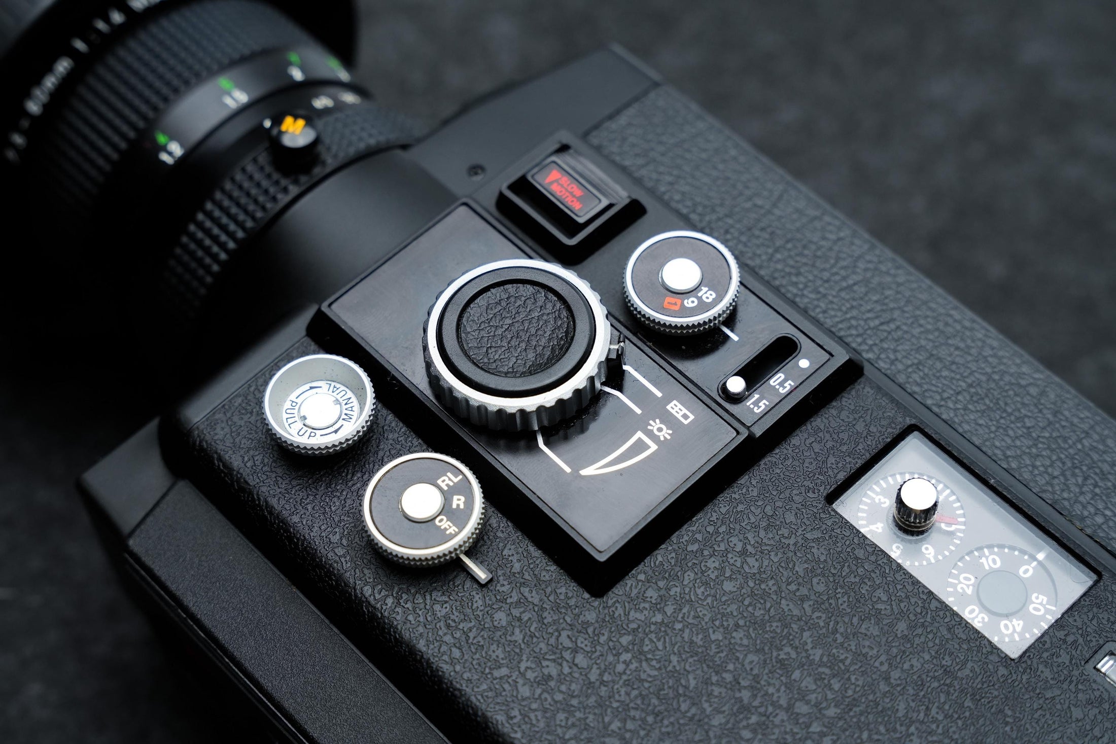 Canon 814XL Electronic – Super 8 Camera – 1977 – Zwart – Macro Zoom – Voor filmmakers & verzamelaars – XL-opnamen – Professioneel model