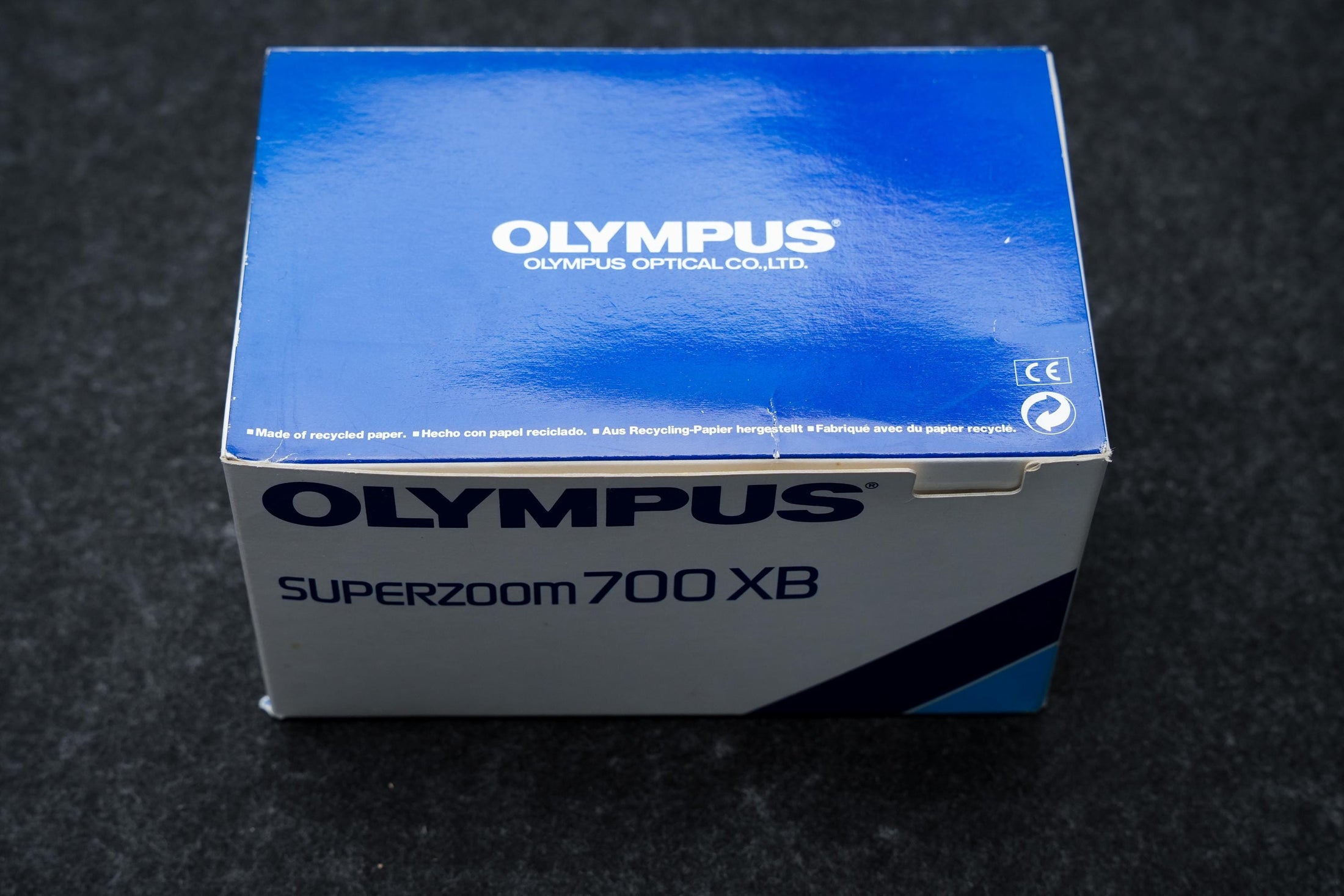 Olympus Superzoom 700XB + Gratis 35mm film – 35mm compact camera – 1997 – compleet in doos
