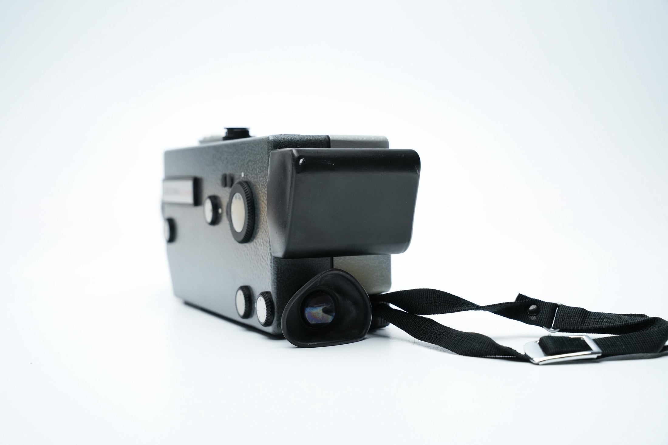 Leitz Leicina Super – Super 8 camera – 1970s – f/1.9 Vario 8–64mm lens – originele leren tas & handleiding