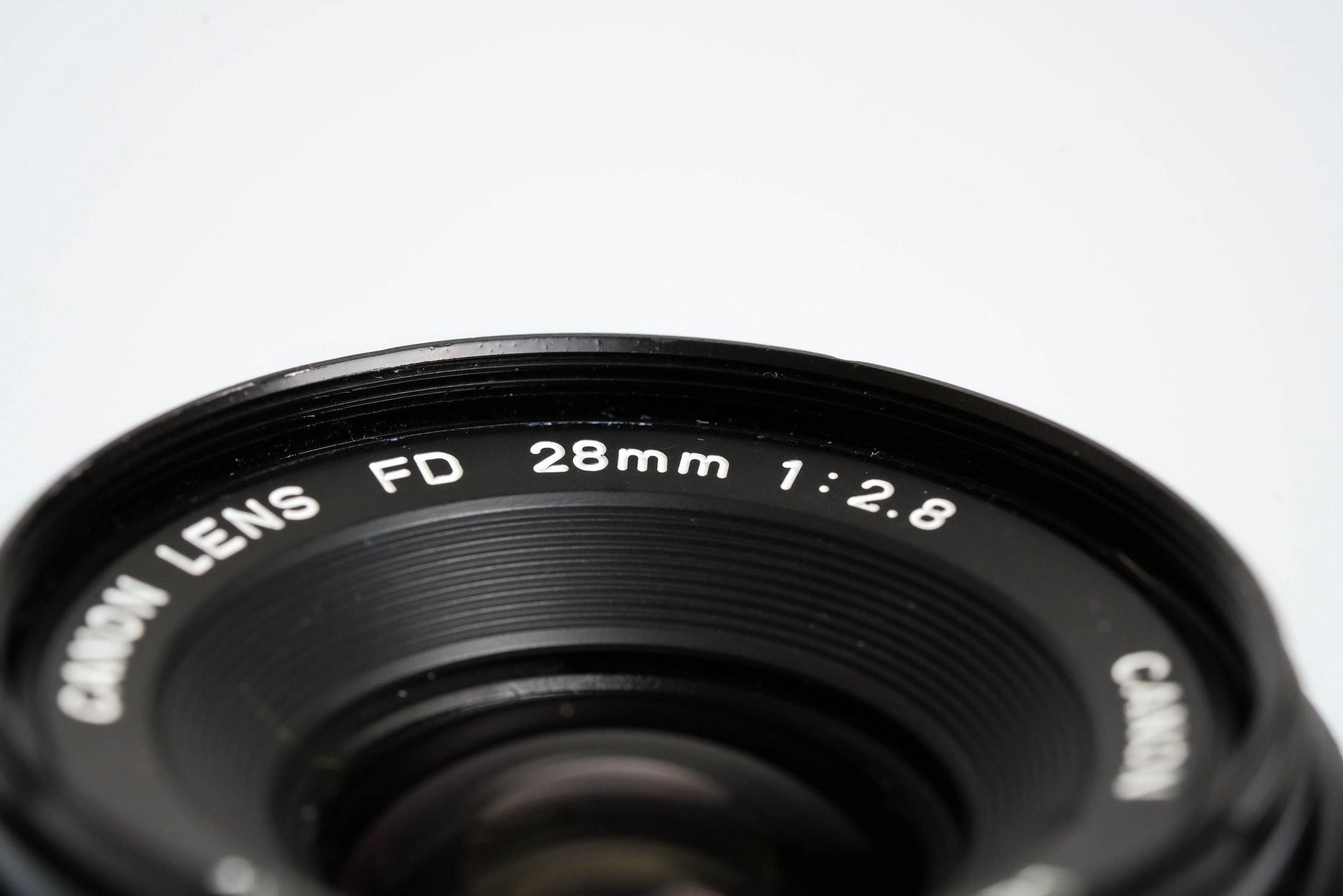 Canon FD 28mm f/2.8 – Classic Wide-Angle Lens for FD-mount