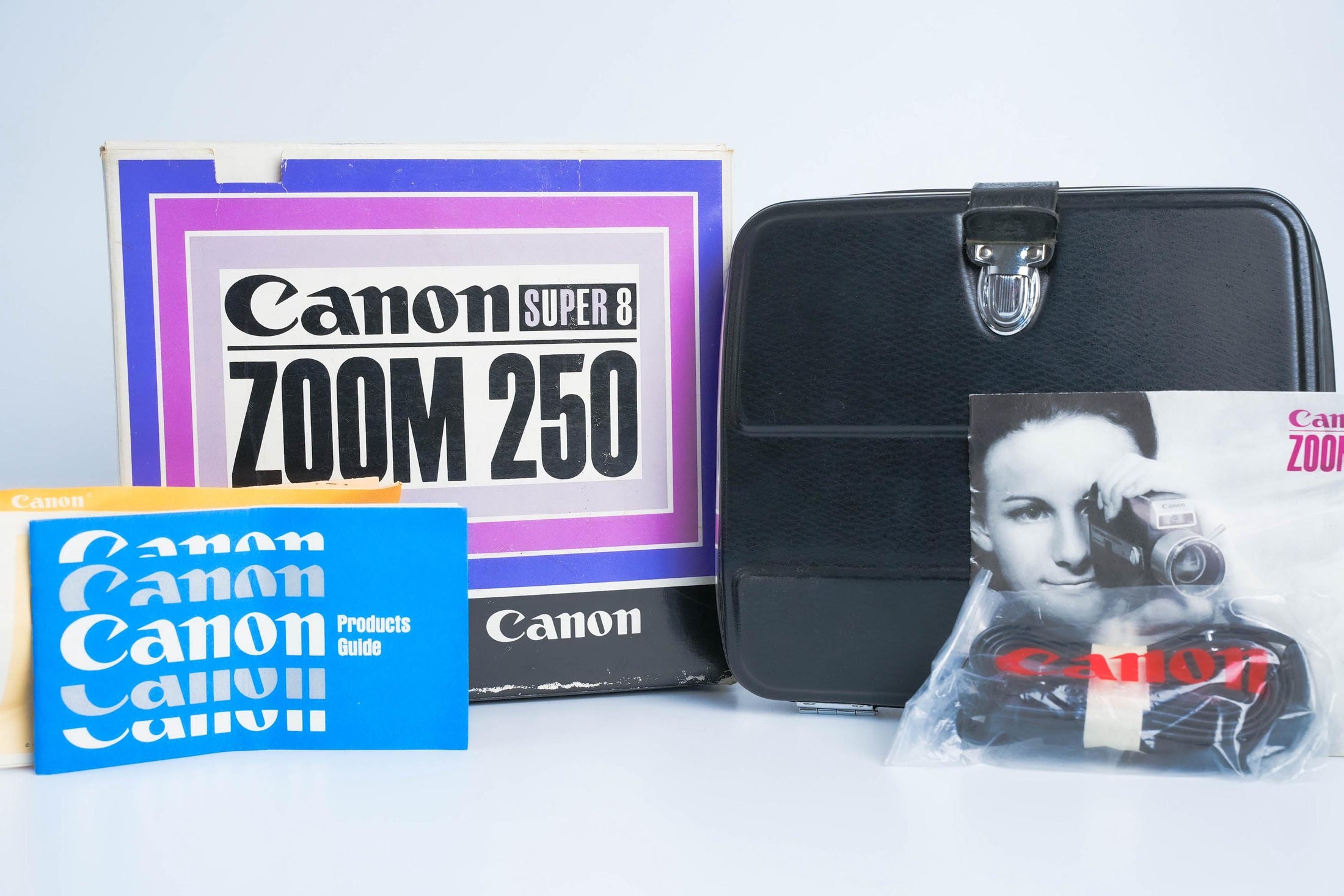 Canon Zoom 250 Super 8 – Vintage Film Camera with 10.8-27mm Lens | Complete and Working