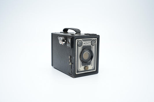 Vintage Monty Boxcamera 120 Film