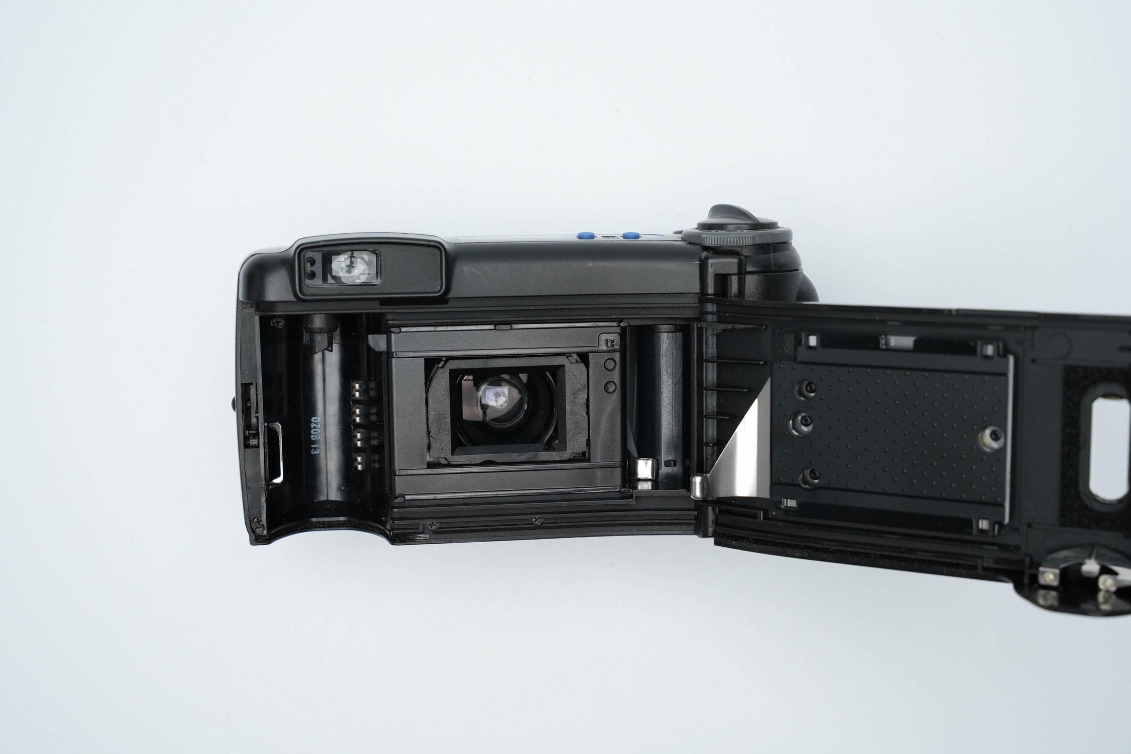 Olympus Zoom 2000 - Compact 35mm Point-and-Shoot Camera with 38-70mm Zoom Lens