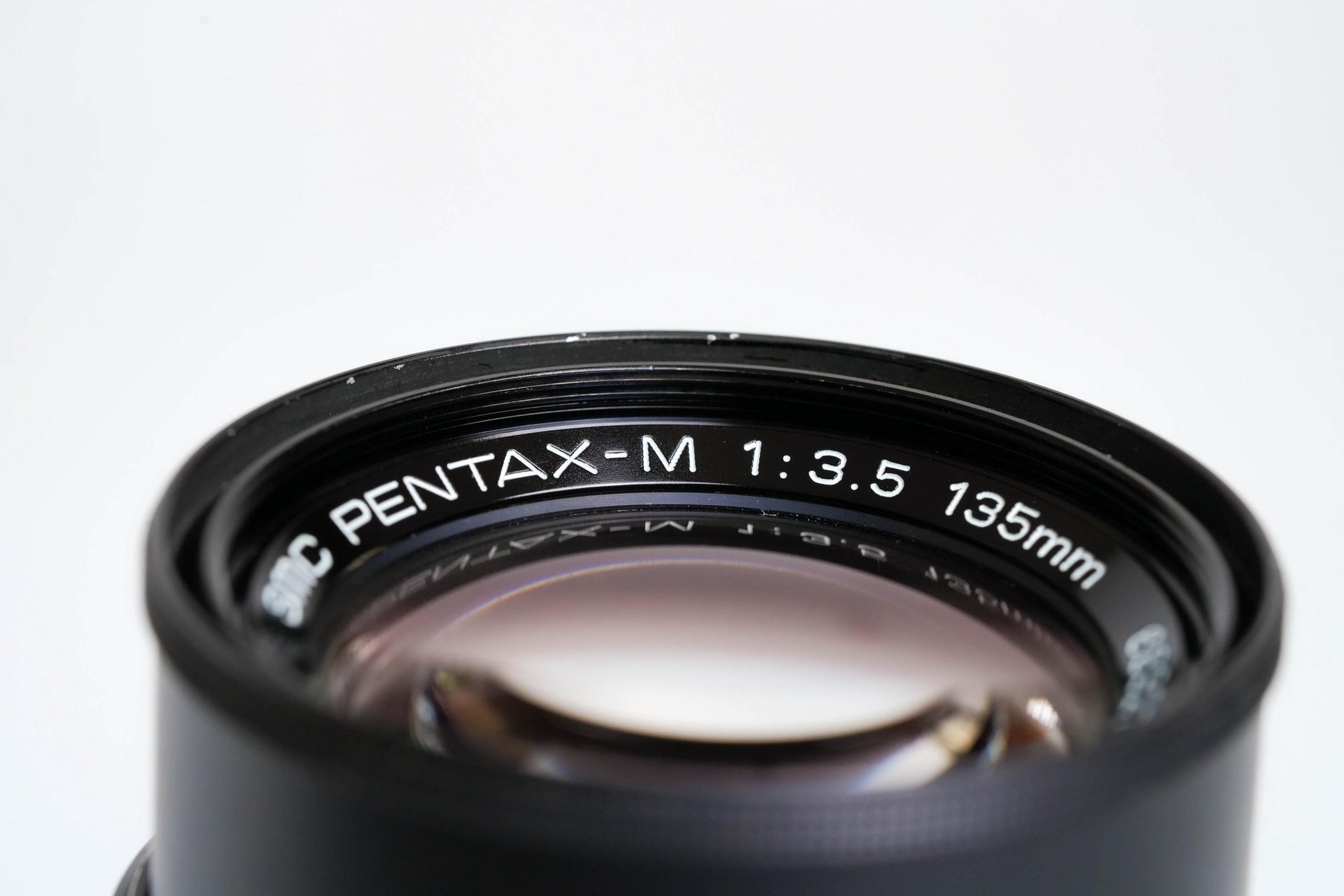Pentax-M 135mm f3.5 – Compact Telephoto Lens with Character