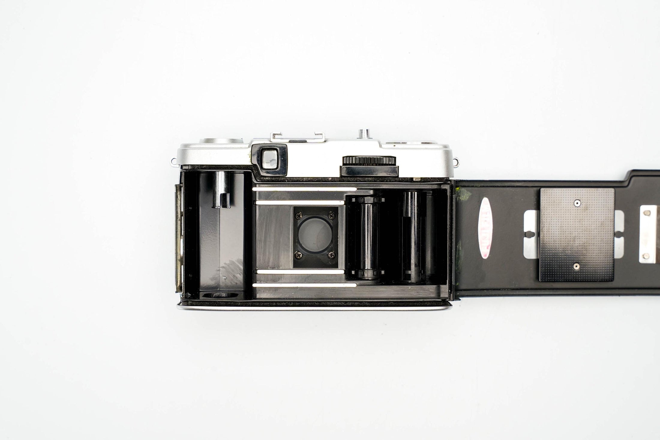 Olympus Pen EE-2 - Compact Half-Frame Camera in Beautiful Vintage Style
