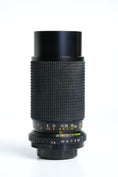 Load image into Gallery viewer, Panagor-E Auto Zoom 80-200mm f/5.5 – Vintage Telephoto Zoom Lens for M42
