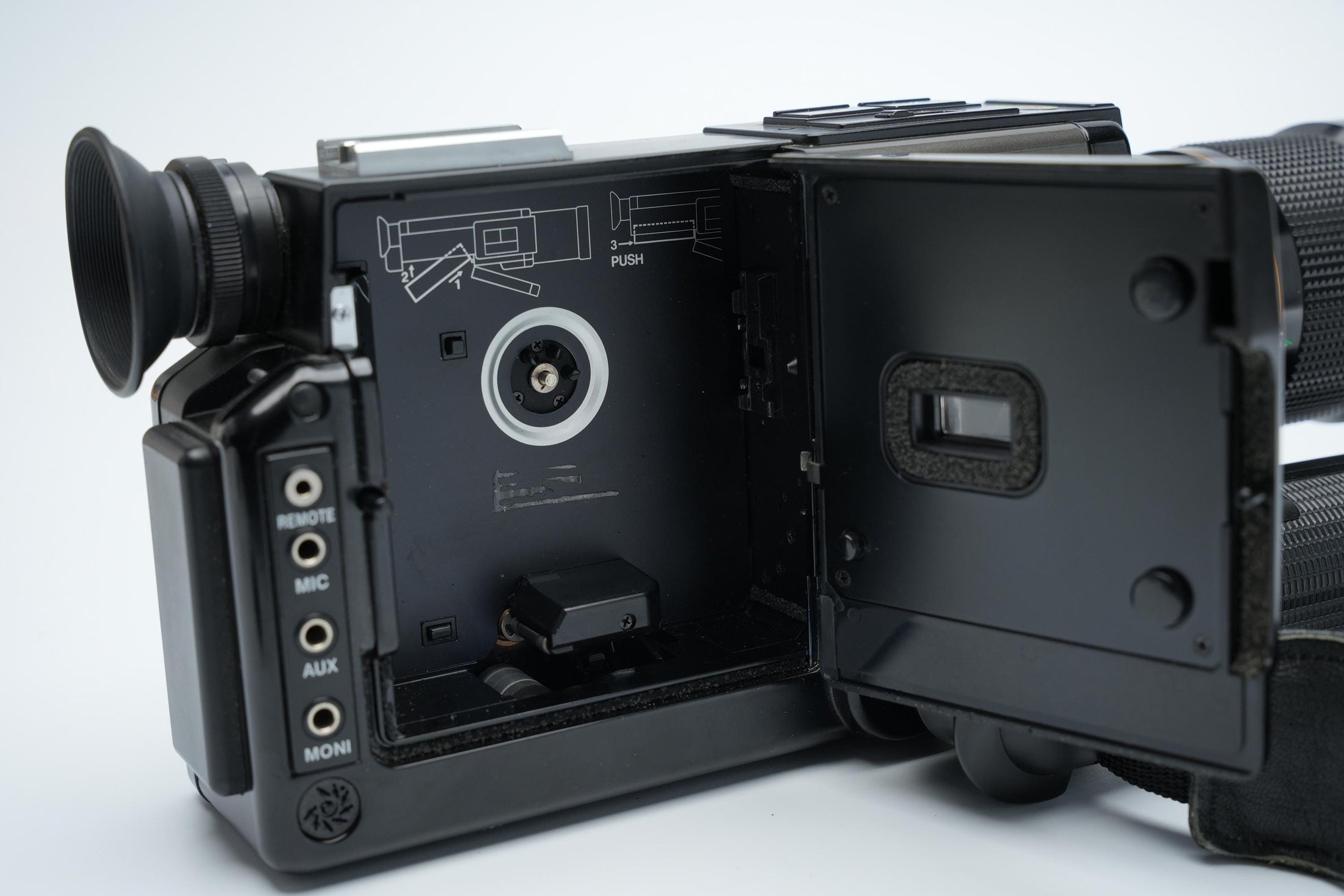 Canon 814 XL-S Super 8 Camera – For Collectors and Handy Repairers