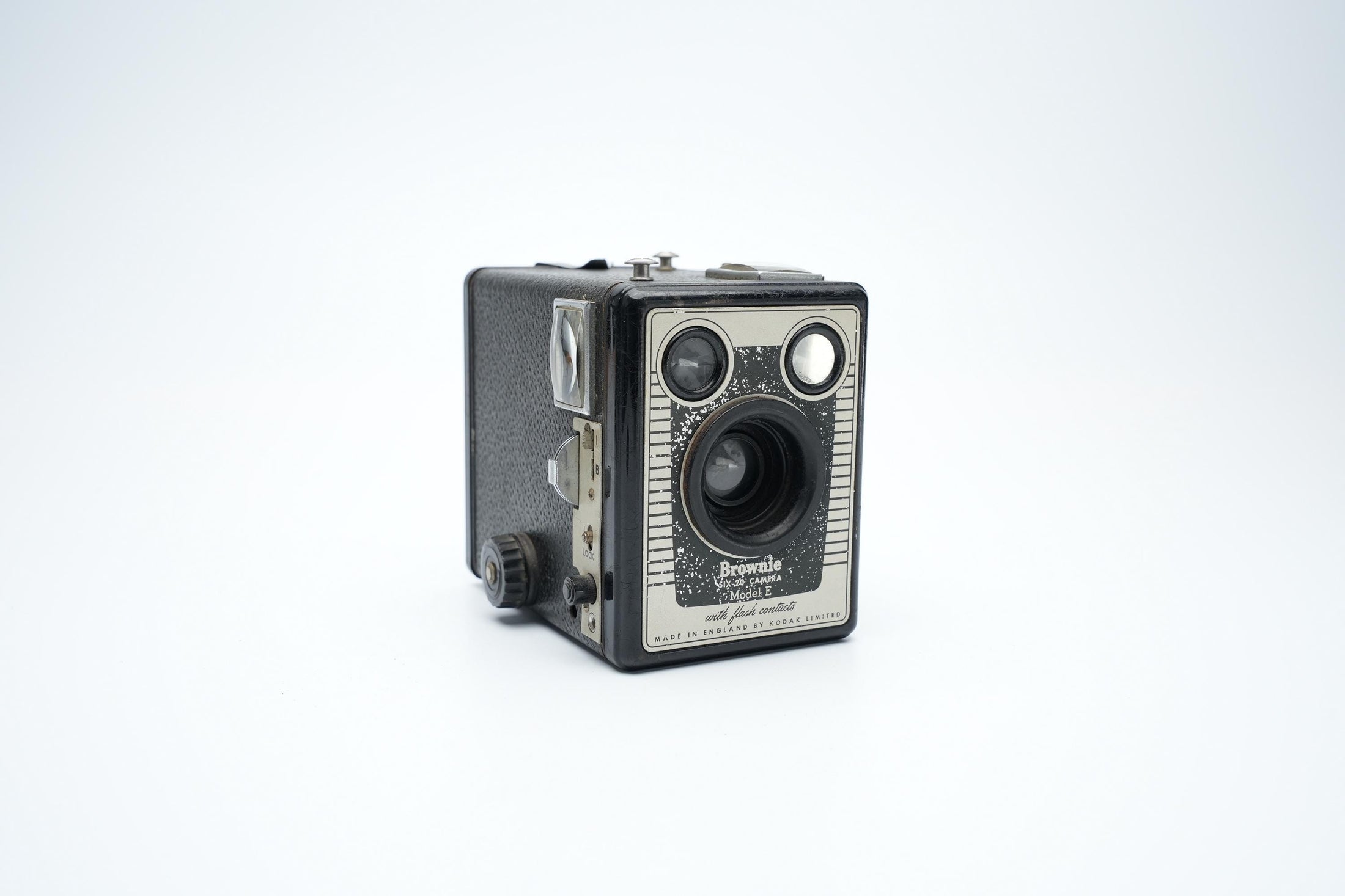 Kodak Brownie Six-20 Camera Model E - Unseend