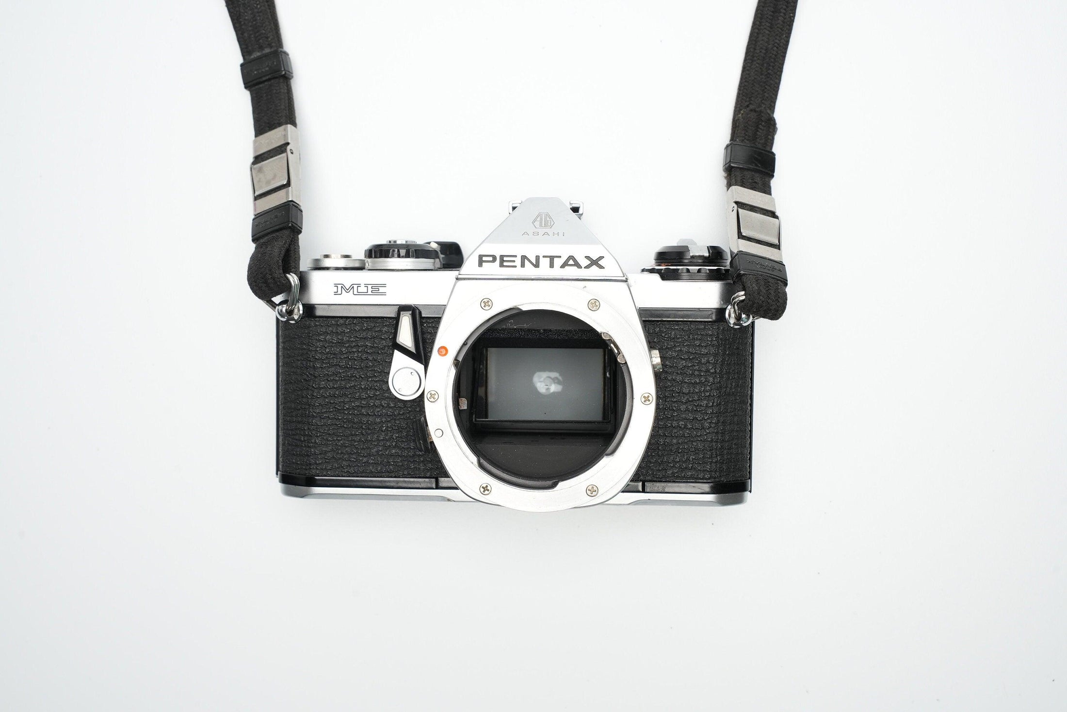 Pentax ME + 50mm lens - Unseend